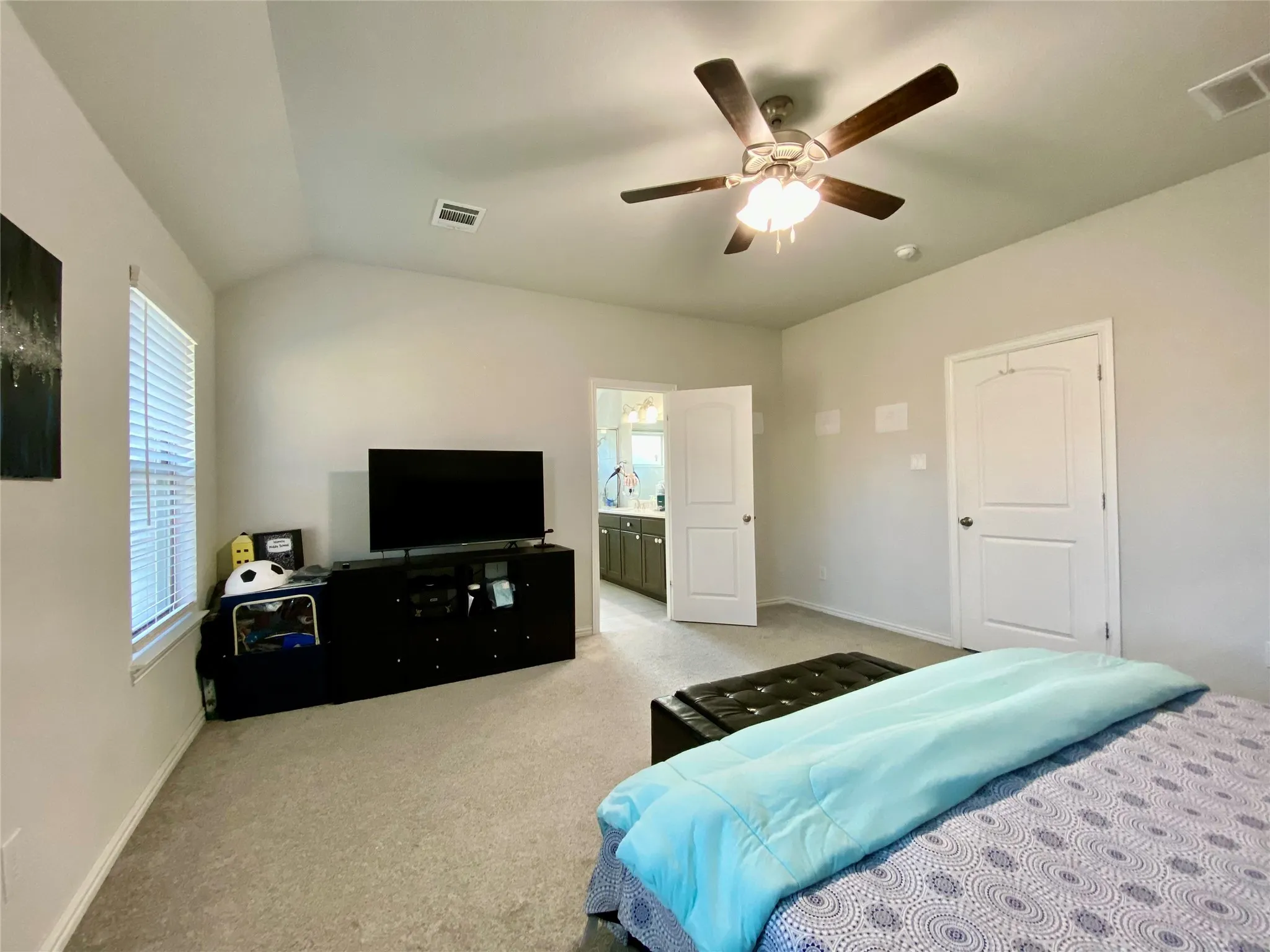 Single Family Residence For Rent in Parker County , 332 Paloma Street, Weatherford, Texas 76087, 4 Bedroom, 2 Bathroom, 2 Garage spaces, 2,026 Sqft, built in 2021, mls#21360286, Real Estate Agent in Weatherford, Homes For Rent in Parker county, Homes For Rent in Weatherford, Realtor in Weatherford Texas, Real Estate Brokerage Independent Realty Texas, Luminita Cordes Realtor
