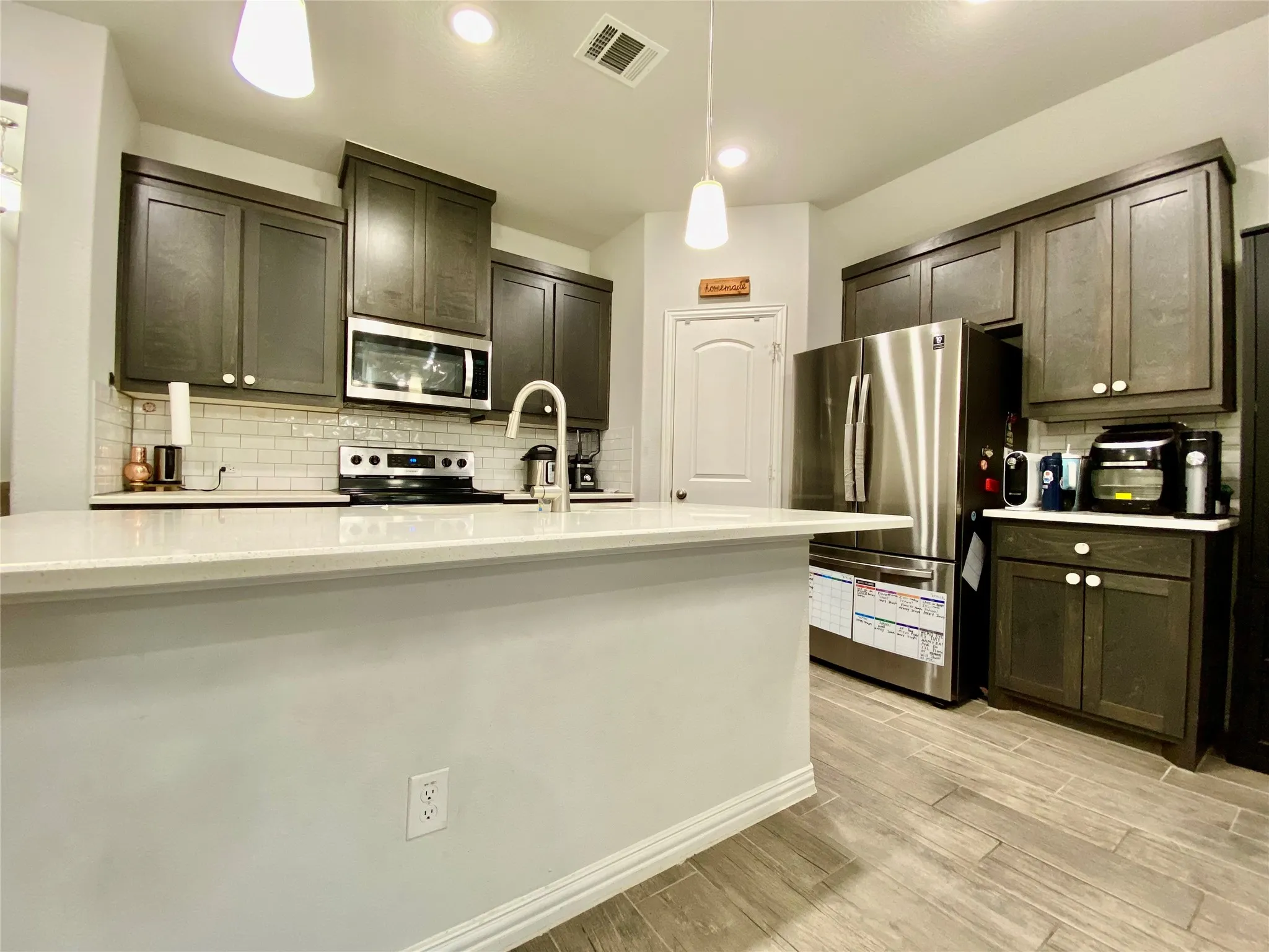 Single Family Residence For Rent in Parker County , 332 Paloma Street, Weatherford, Texas 76087, 4 Bedroom, 2 Bathroom, 2 Garage spaces, 2,026 Sqft, built in 2021, mls#21360286, Real Estate Agent in Weatherford, Homes For Rent in Parker county, Homes For Rent in Weatherford, Realtor in Weatherford Texas, Real Estate Brokerage Independent Realty Texas, Luminita Cordes Realtor
