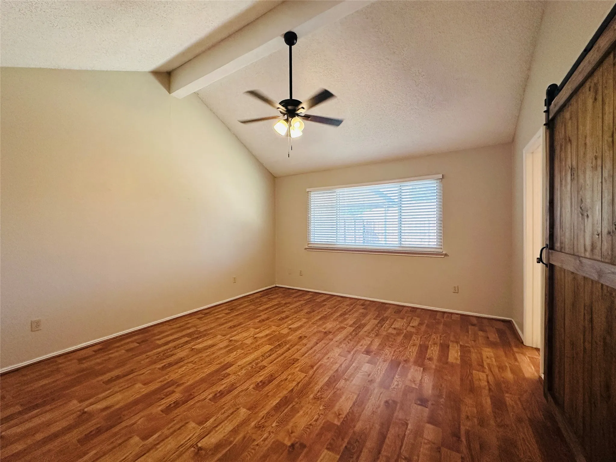 Single Family Residence For Sale in Dallas County , 7510 Beverly Drive, Rowlett, Texas 75089, 4 Bedroom, 2 Bathroom, 2 Garage spaces, 1,760 Sqft, built in 1987, mls#21359925, Real Estate Agent in Rowlett, Homes For Sale in Dallas county, Homes For Sale in Rowlett, Realtor in Rowlett Texas, Real Estate Brokerage Independent Realty Texas, Luminita Cordes Realtor