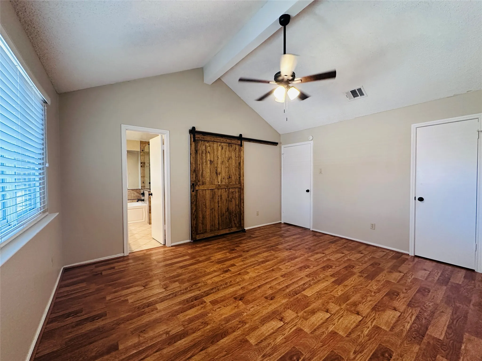 Single Family Residence For Sale in Dallas County , 7510 Beverly Drive, Rowlett, Texas 75089, 4 Bedroom, 2 Bathroom, 2 Garage spaces, 1,760 Sqft, built in 1987, mls#21359925, Real Estate Agent in Rowlett, Homes For Sale in Dallas county, Homes For Sale in Rowlett, Realtor in Rowlett Texas, Real Estate Brokerage Independent Realty Texas, Luminita Cordes Realtor