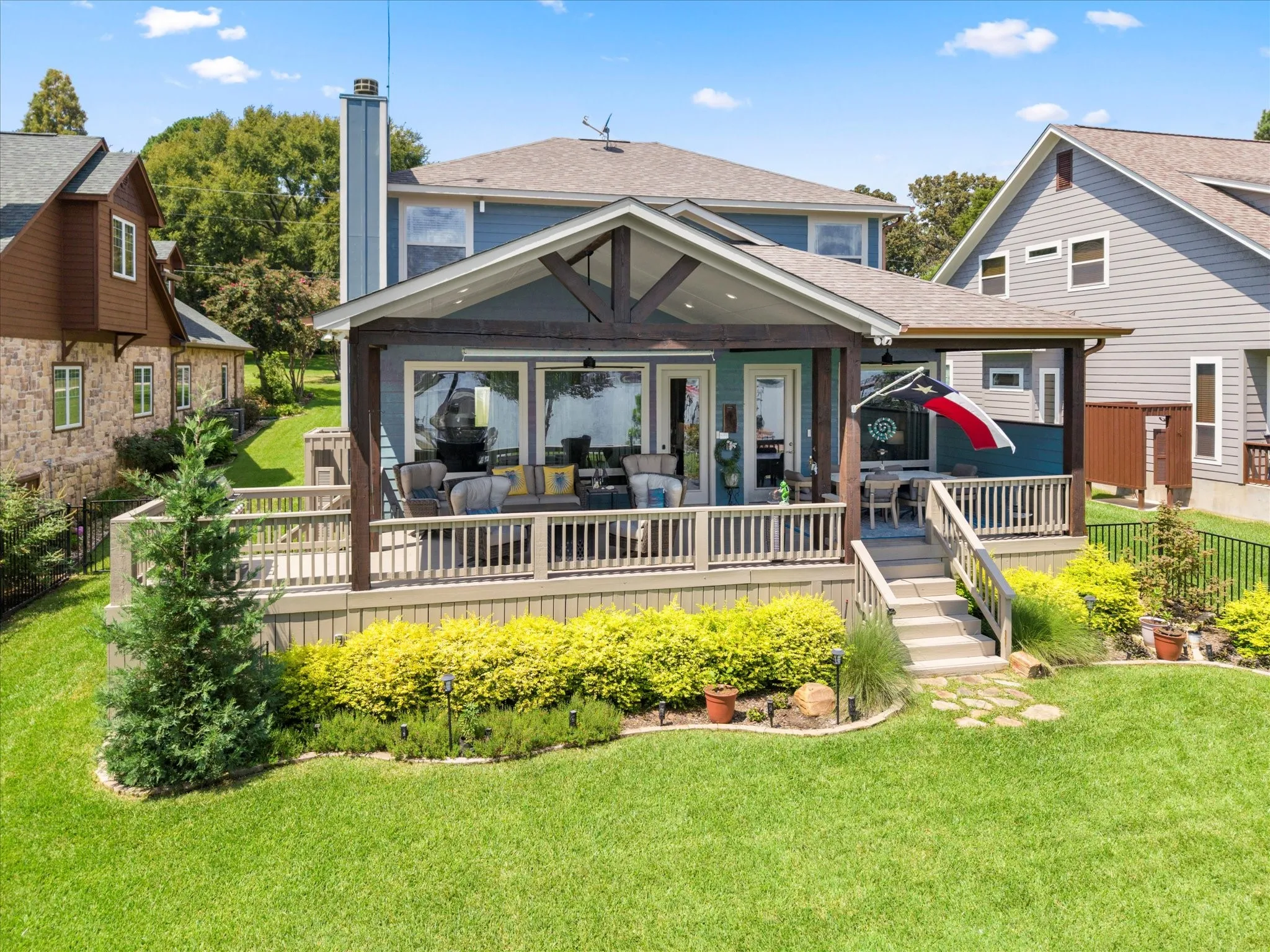 Single Family Residence For Sale in Henderson County , 13700 Park Harbor Drive, Eustace, Texas 75124, 4 Bedroom, 4 Bathroom, 2 Garage spaces, 2,616 Sqft, built in 2014, mls#21360530, Real Estate Agent in Eustace, Homes For Sale in Henderson county, Homes For Sale in Eustace, Realtor in Eustace Texas, Real Estate Brokerage Independent Realty Texas, Luminita Cordes Realtor