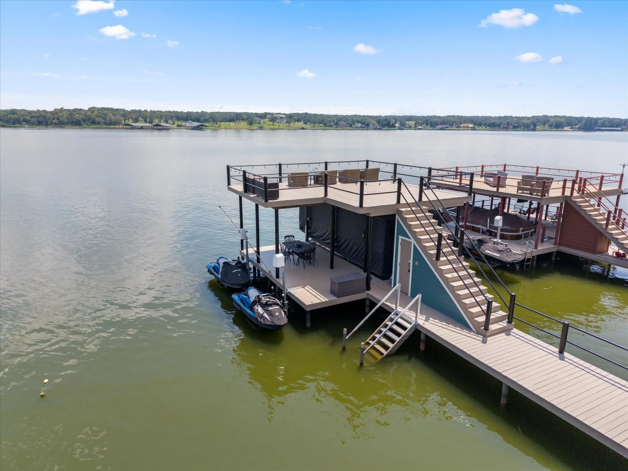 Single Family Residence For Sale in Henderson County , 13700 Park Harbor Drive, Eustace, Texas 75124, 4 Bedroom, 4 Bathroom, 2 Garage spaces, 2,616 Sqft, built in 2014, mls#21360530, Real Estate Agent in Eustace, Homes For Sale in Henderson county, Homes For Sale in Eustace, Realtor in Eustace Texas, Real Estate Brokerage Independent Realty Texas, Luminita Cordes Realtor