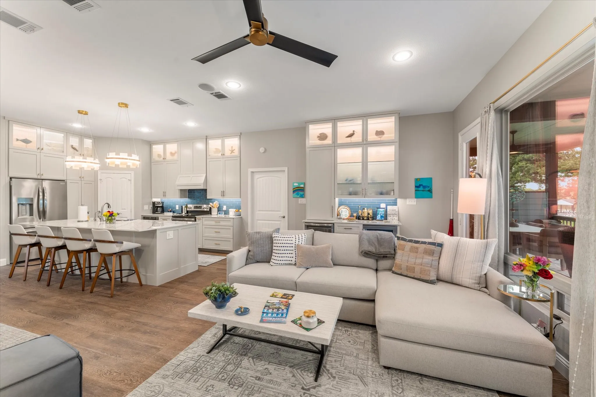 Single Family Residence For Sale in Henderson County , 13700 Park Harbor Drive, Eustace, Texas 75124, 4 Bedroom, 4 Bathroom, 2 Garage spaces, 2,616 Sqft, built in 2014, mls#21360530, Real Estate Agent in Eustace, Homes For Sale in Henderson county, Homes For Sale in Eustace, Realtor in Eustace Texas, Real Estate Brokerage Independent Realty Texas, Luminita Cordes Realtor