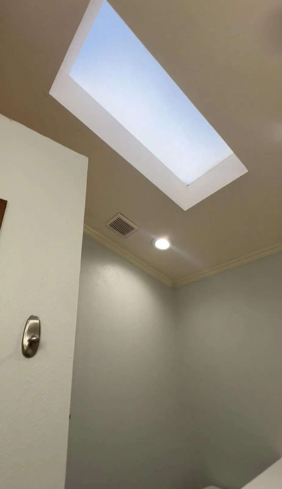 Single Family Residence For Rent in Tarrant County , 104 Jean Lane, Euless, Texas 76040, 4 Bedroom, 3 Bathroom, 4 Garage spaces, 1,375 Sqft, built in 1961, mls#21360533, Real Estate Agent in Euless, Homes For Rent in Tarrant county, Homes For Rent in Euless, Realtor in Euless Texas, Real Estate Brokerage Independent Realty Texas, Luminita Cordes Realtor