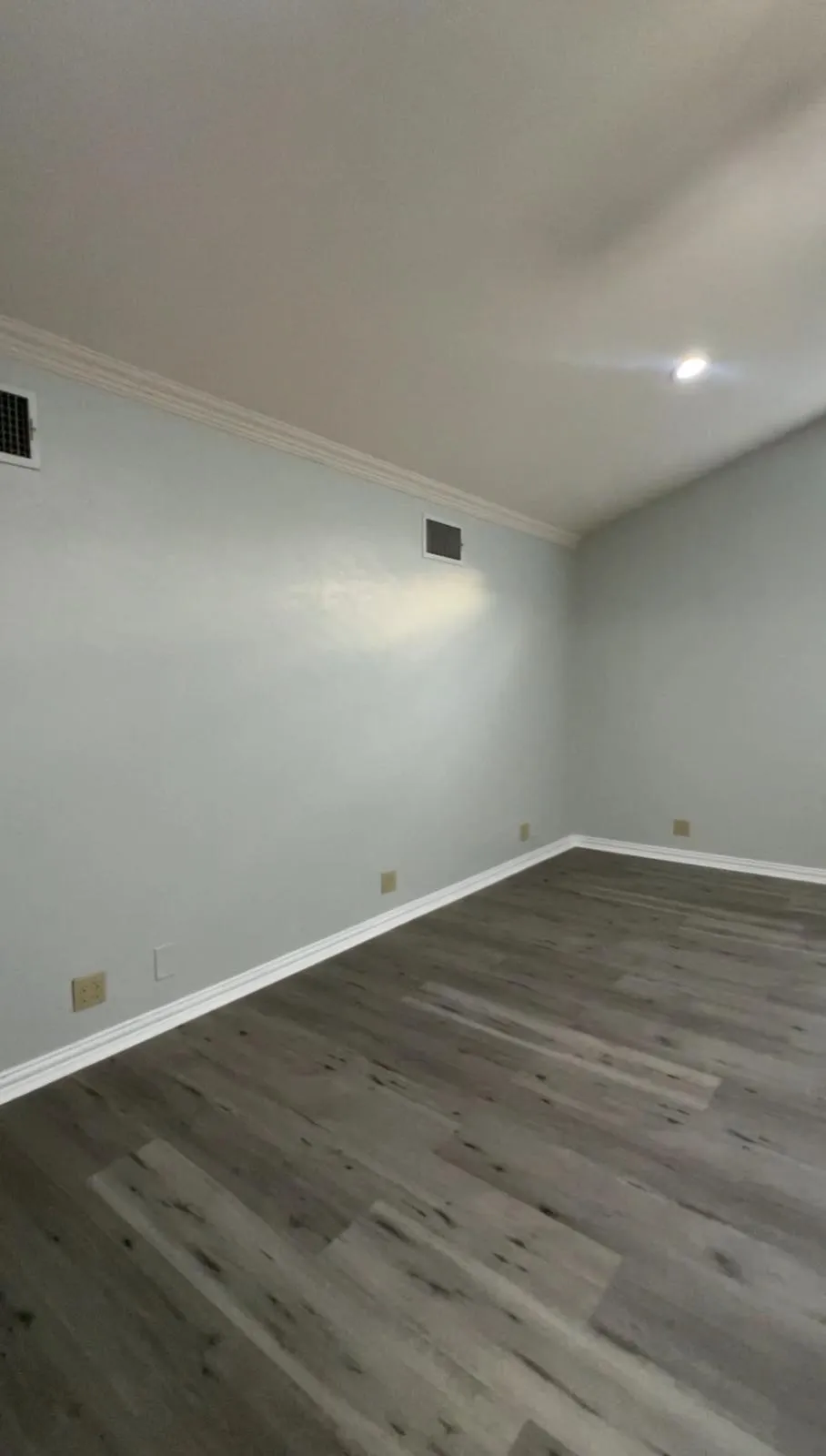 Single Family Residence For Rent in Tarrant County , 104 Jean Lane, Euless, Texas 76040, 4 Bedroom, 3 Bathroom, 4 Garage spaces, 1,375 Sqft, built in 1961, mls#21360533, Real Estate Agent in Euless, Homes For Rent in Tarrant county, Homes For Rent in Euless, Realtor in Euless Texas, Real Estate Brokerage Independent Realty Texas, Luminita Cordes Realtor