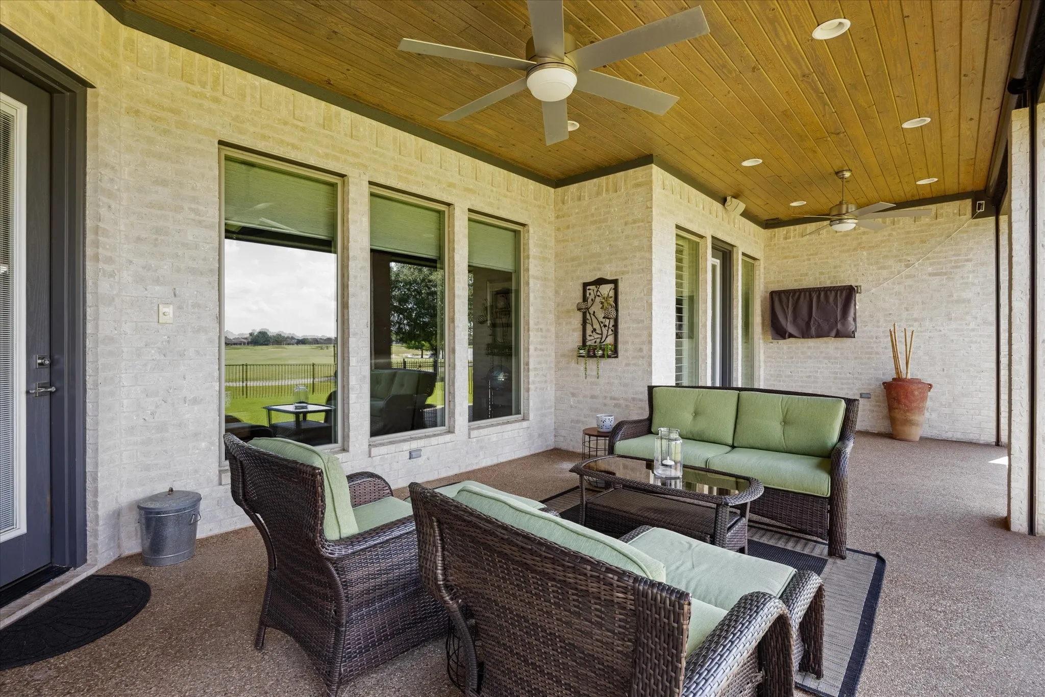 Single Family Residence For Sale in Hood County , 2603 Waters Edge Drive, Granbury, Texas 76048, 3 Bedroom, 3 Bathroom, 2 Garage spaces, 2,560 Sqft, built in 2017, mls#21333736, Real Estate Agent in Granbury, Homes For Sale in Hood county, Homes For Sale in Granbury, Realtor in Granbury Texas, Real Estate Brokerage Independent Realty Texas, Luminita Cordes Realtor