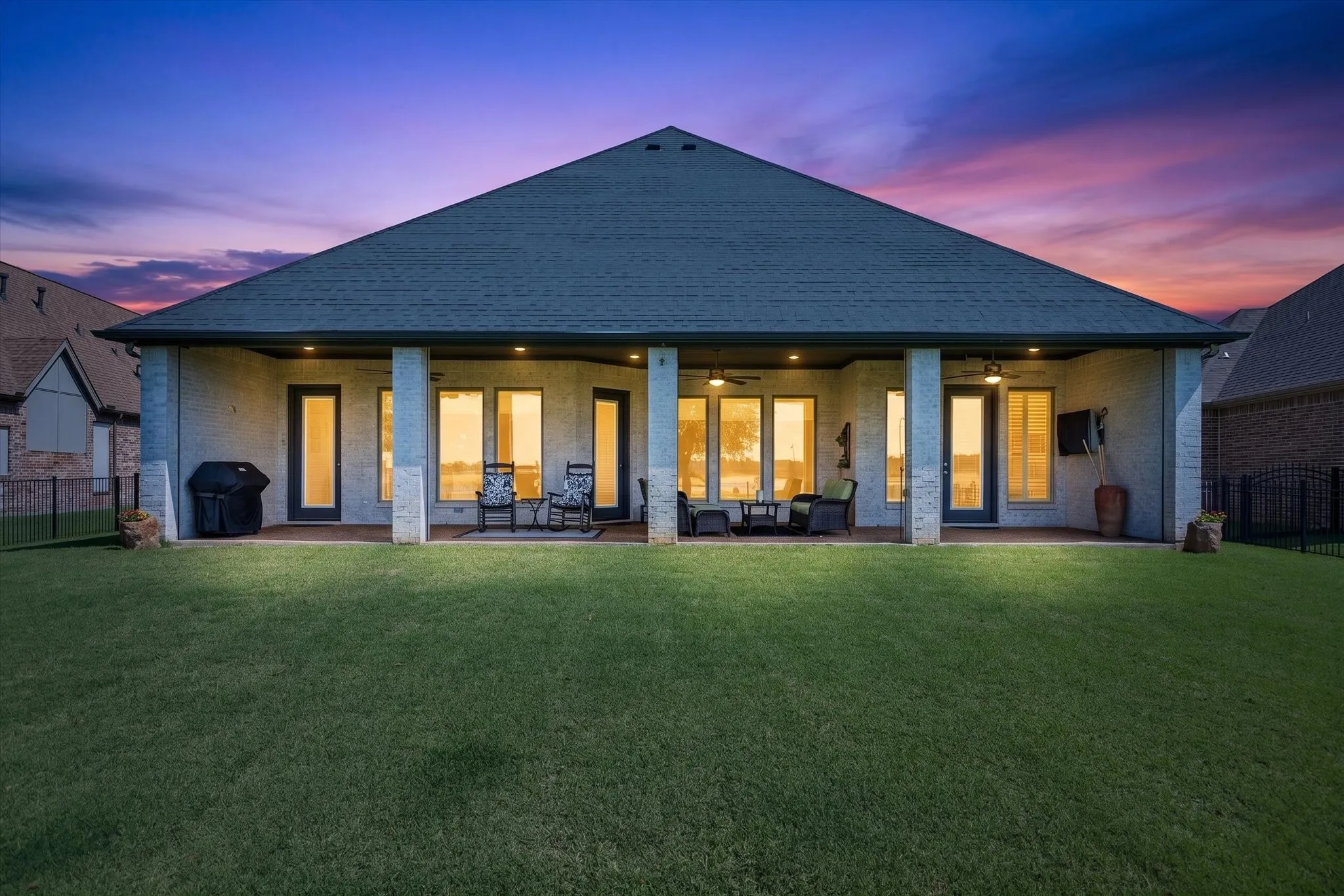 Single Family Residence For Sale in Hood County , 2603 Waters Edge Drive, Granbury, Texas 76048, 3 Bedroom, 3 Bathroom, 2 Garage spaces, 2,560 Sqft, built in 2017, mls#21333736, Real Estate Agent in Granbury, Homes For Sale in Hood county, Homes For Sale in Granbury, Realtor in Granbury Texas, Real Estate Brokerage Independent Realty Texas, Luminita Cordes Realtor