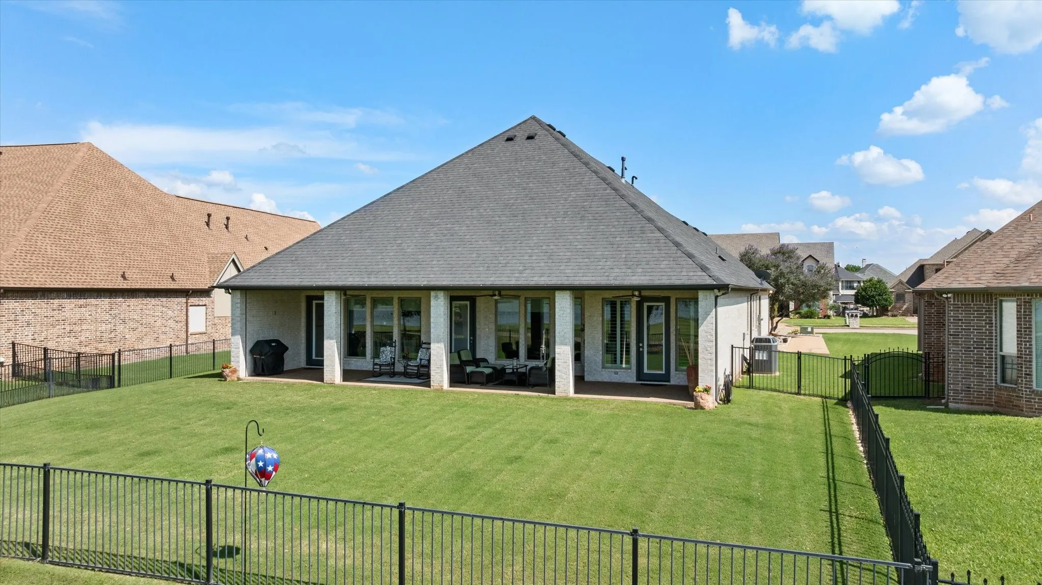 Single Family Residence For Sale in Hood County , 2603 Waters Edge Drive, Granbury, Texas 76048, 3 Bedroom, 3 Bathroom, 2 Garage spaces, 2,560 Sqft, built in 2017, mls#21333736, Real Estate Agent in Granbury, Homes For Sale in Hood county, Homes For Sale in Granbury, Realtor in Granbury Texas, Real Estate Brokerage Independent Realty Texas, Luminita Cordes Realtor