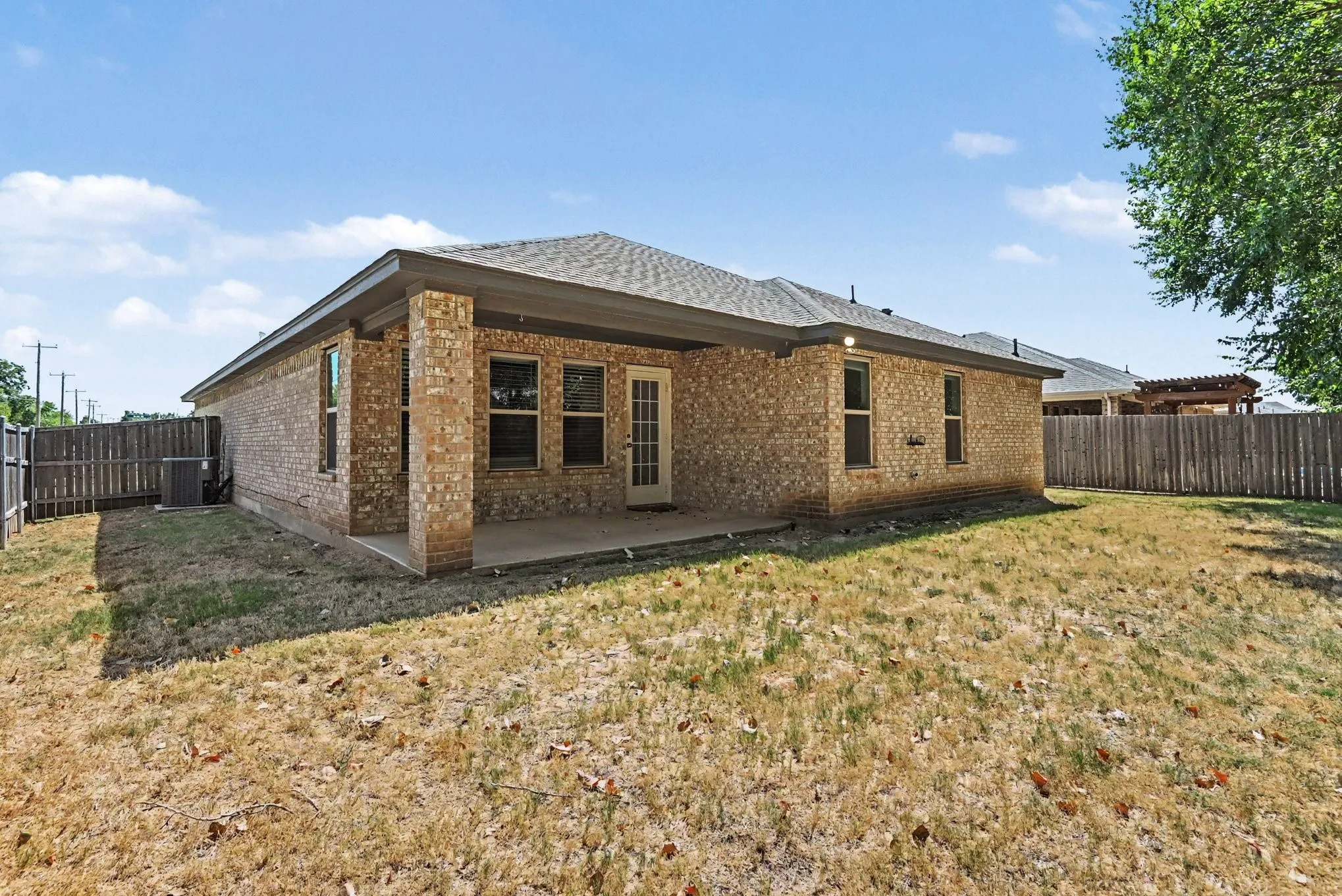 Single Family Residence For Sale in Parker County , 977 Sam Street, Springtown, Texas 76082, 4 Bedroom, 2 Bathroom, 2 Garage spaces, 1,785 Sqft, built in 2020, mls#21360097, Real Estate Agent in Springtown, Homes For Sale in Parker county, Homes For Sale in Springtown, Realtor in Springtown Texas, Real Estate Brokerage Independent Realty Texas, Luminita Cordes Realtor