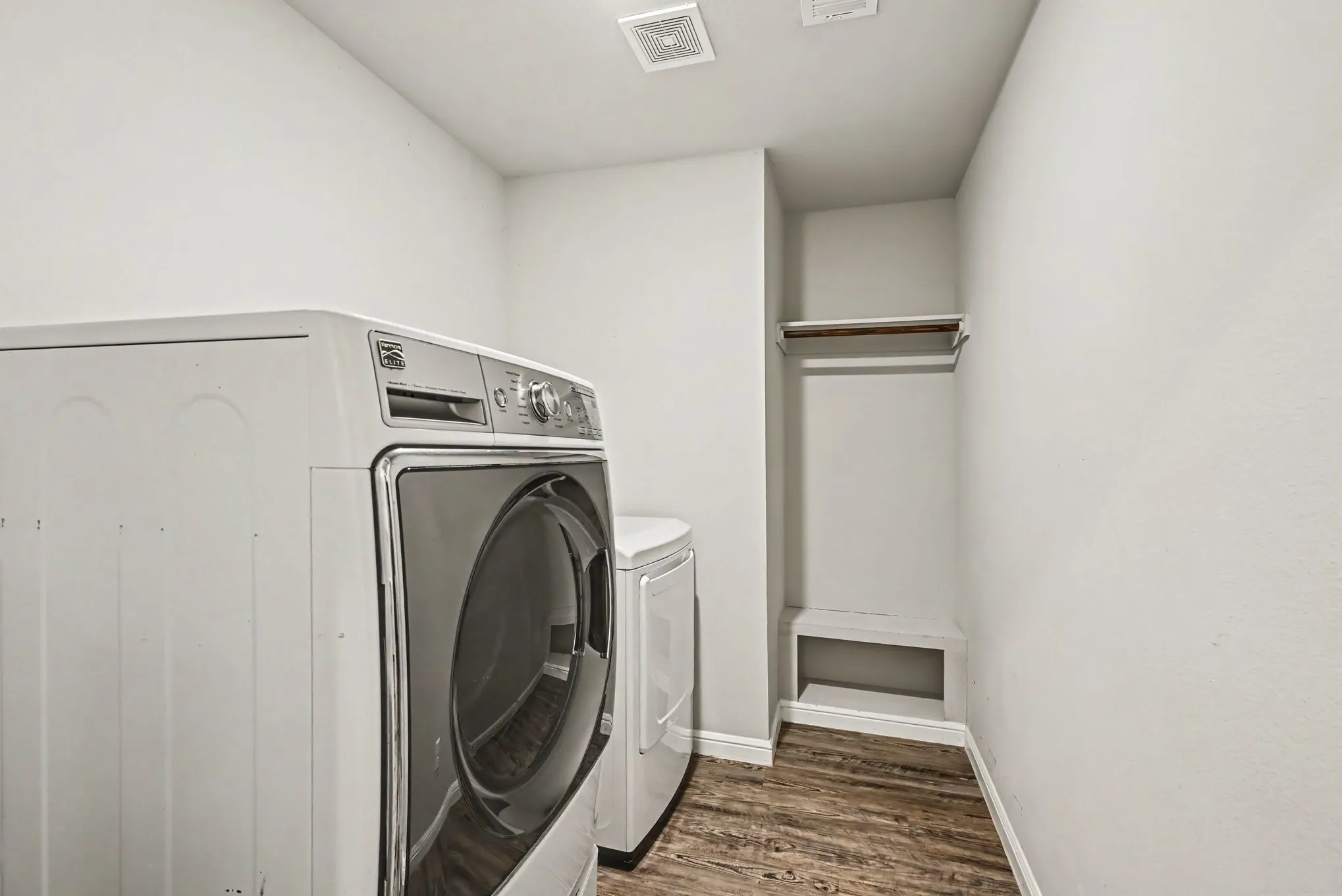 Single Family Residence For Sale in Parker County , 977 Sam Street, Springtown, Texas 76082, 4 Bedroom, 2 Bathroom, 2 Garage spaces, 1,785 Sqft, built in 2020, mls#21360097, Real Estate Agent in Springtown, Homes For Sale in Parker county, Homes For Sale in Springtown, Realtor in Springtown Texas, Real Estate Brokerage Independent Realty Texas, Luminita Cordes Realtor