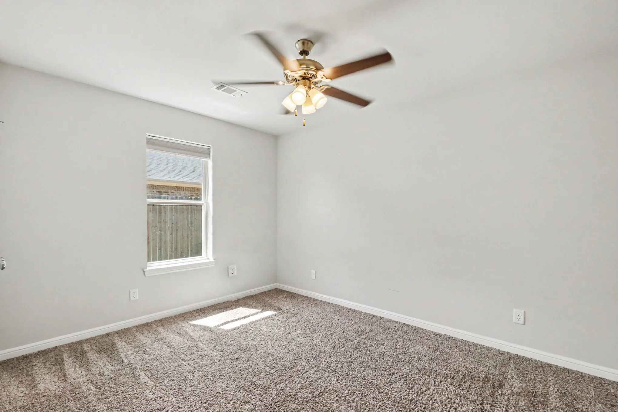 Single Family Residence For Sale in Parker County , 977 Sam Street, Springtown, Texas 76082, 4 Bedroom, 2 Bathroom, 2 Garage spaces, 1,785 Sqft, built in 2020, mls#21360097, Real Estate Agent in Springtown, Homes For Sale in Parker county, Homes For Sale in Springtown, Realtor in Springtown Texas, Real Estate Brokerage Independent Realty Texas, Luminita Cordes Realtor