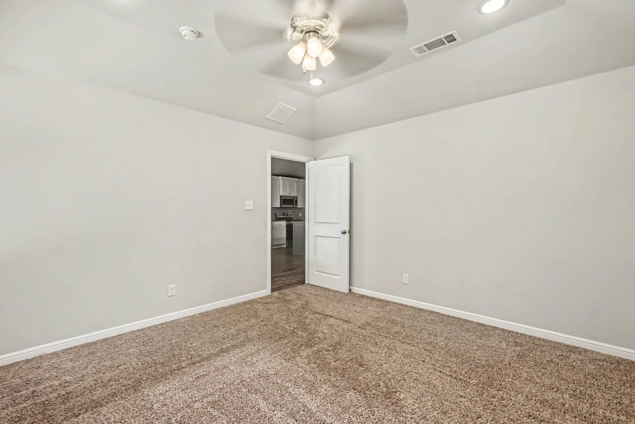 Single Family Residence For Sale in Parker County , 977 Sam Street, Springtown, Texas 76082, 4 Bedroom, 2 Bathroom, 2 Garage spaces, 1,785 Sqft, built in 2020, mls#21360097, Real Estate Agent in Springtown, Homes For Sale in Parker county, Homes For Sale in Springtown, Realtor in Springtown Texas, Real Estate Brokerage Independent Realty Texas, Luminita Cordes Realtor