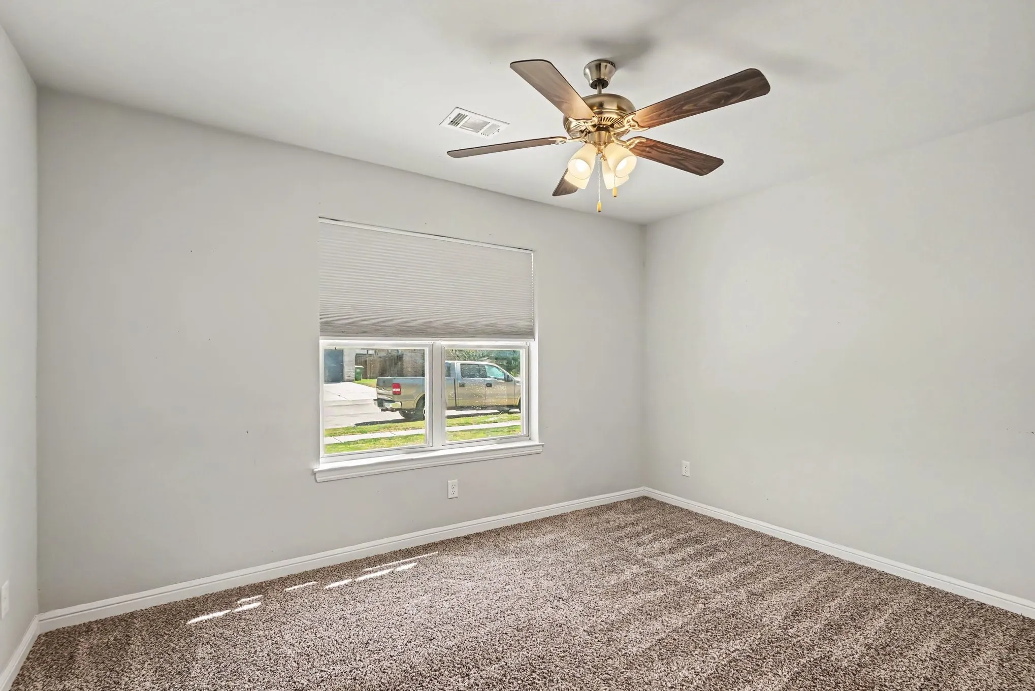 Single Family Residence For Sale in Parker County , 977 Sam Street, Springtown, Texas 76082, 4 Bedroom, 2 Bathroom, 2 Garage spaces, 1,785 Sqft, built in 2020, mls#21360097, Real Estate Agent in Springtown, Homes For Sale in Parker county, Homes For Sale in Springtown, Realtor in Springtown Texas, Real Estate Brokerage Independent Realty Texas, Luminita Cordes Realtor