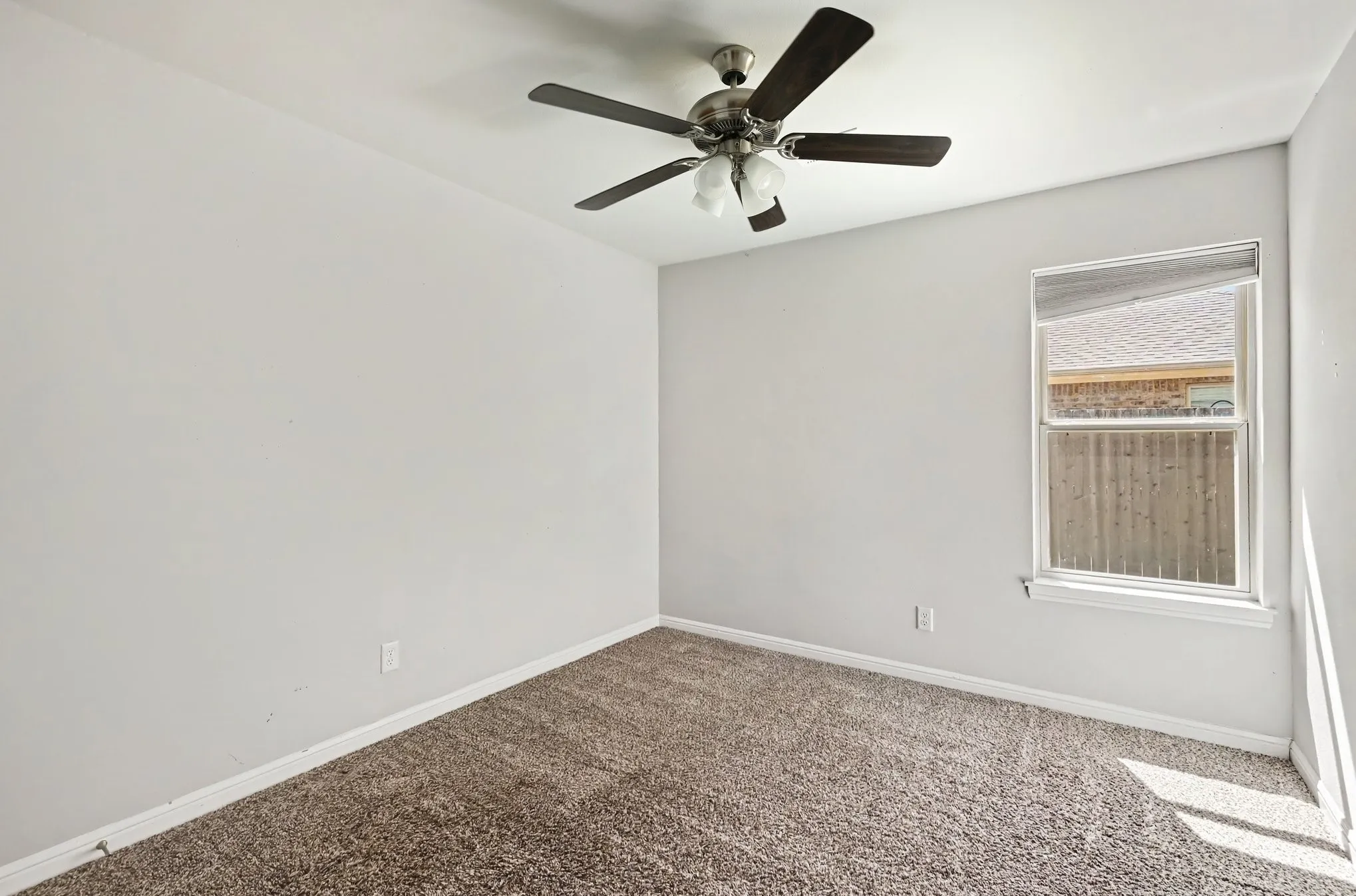 Single Family Residence For Sale in Parker County , 977 Sam Street, Springtown, Texas 76082, 4 Bedroom, 2 Bathroom, 2 Garage spaces, 1,785 Sqft, built in 2020, mls#21360097, Real Estate Agent in Springtown, Homes For Sale in Parker county, Homes For Sale in Springtown, Realtor in Springtown Texas, Real Estate Brokerage Independent Realty Texas, Luminita Cordes Realtor
