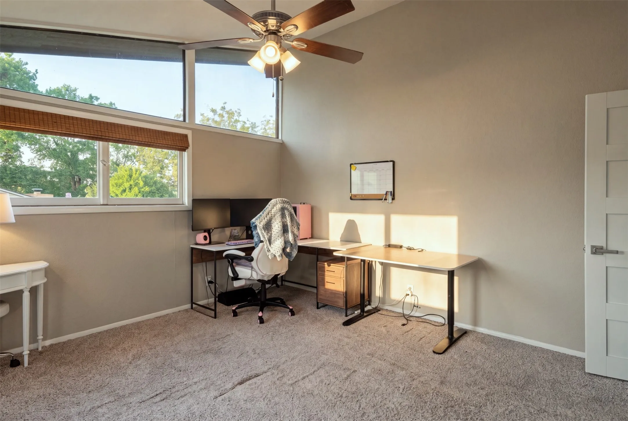 Single Family Residence For Sale in Tarrant County , 2811 Crowley Court, Arlington, Texas 76012, 4 Bedroom, 3 Bathroom, 2 Garage spaces, 2,856 Sqft, built in 1969, mls#21360074, Real Estate Agent in Arlington, Homes For Sale in Tarrant county, Homes For Sale in Arlington, Realtor in Arlington Texas, Real Estate Brokerage Independent Realty Texas, Luminita Cordes Realtor
