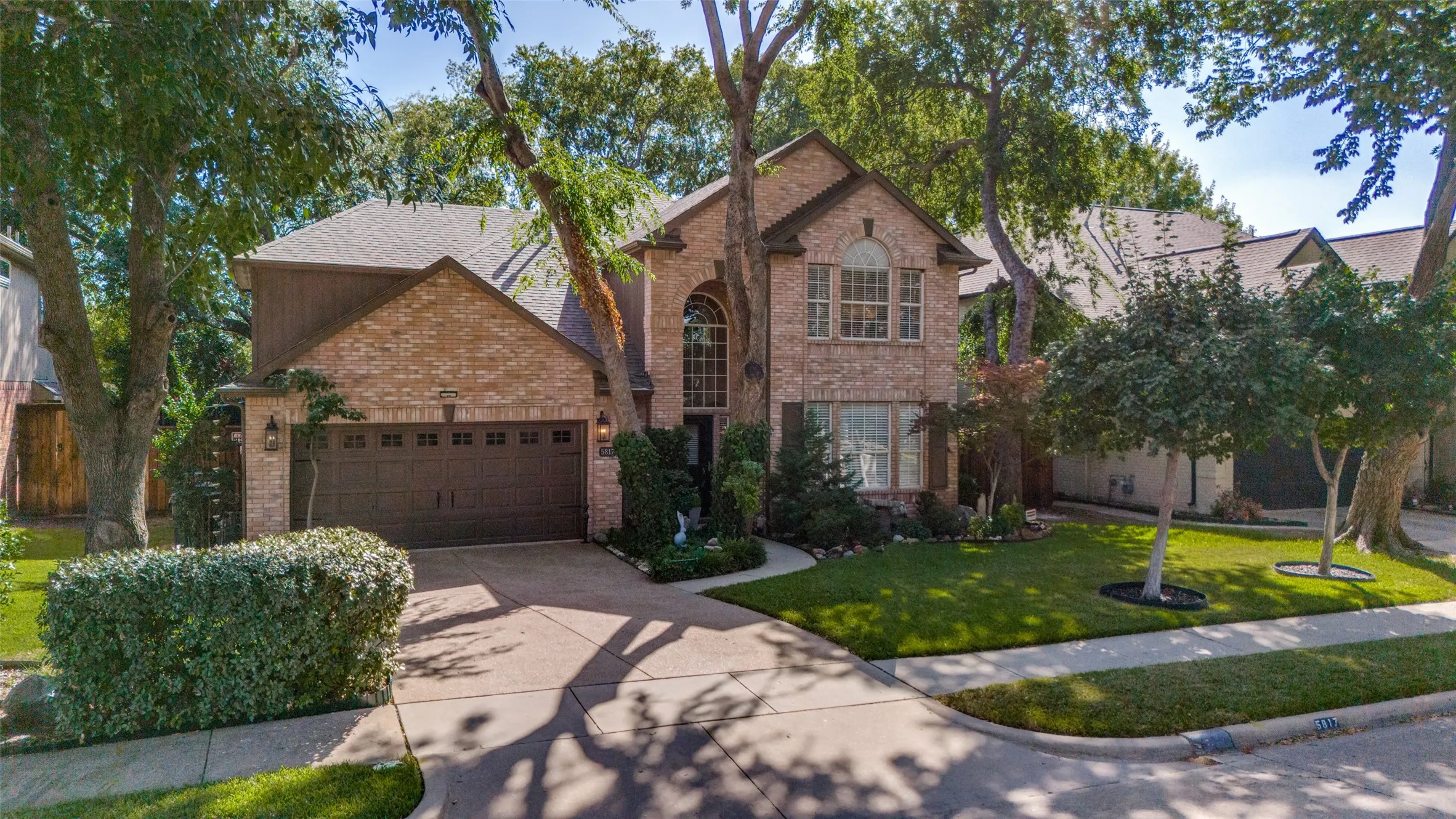 Plantation Resort Estate beauty on the Golf Course BD | 3 Bth| 2 Dining | 3 LVG | 3234sf | Study |Gameroom |2 Garage | Frisco A Rated ISD.