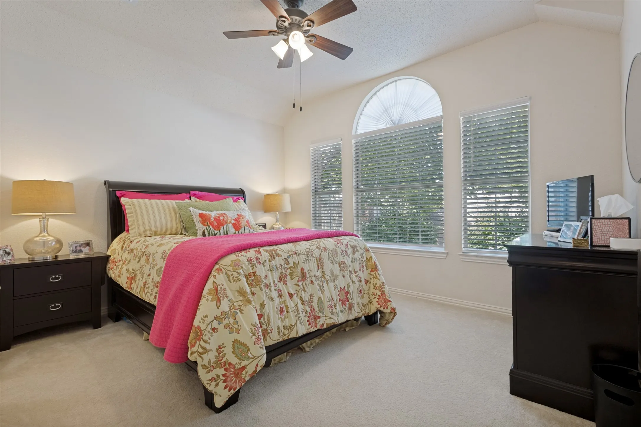 UPSTAIRS Bedroom has pretty front windows, spacious closet and split from the other rooms.
