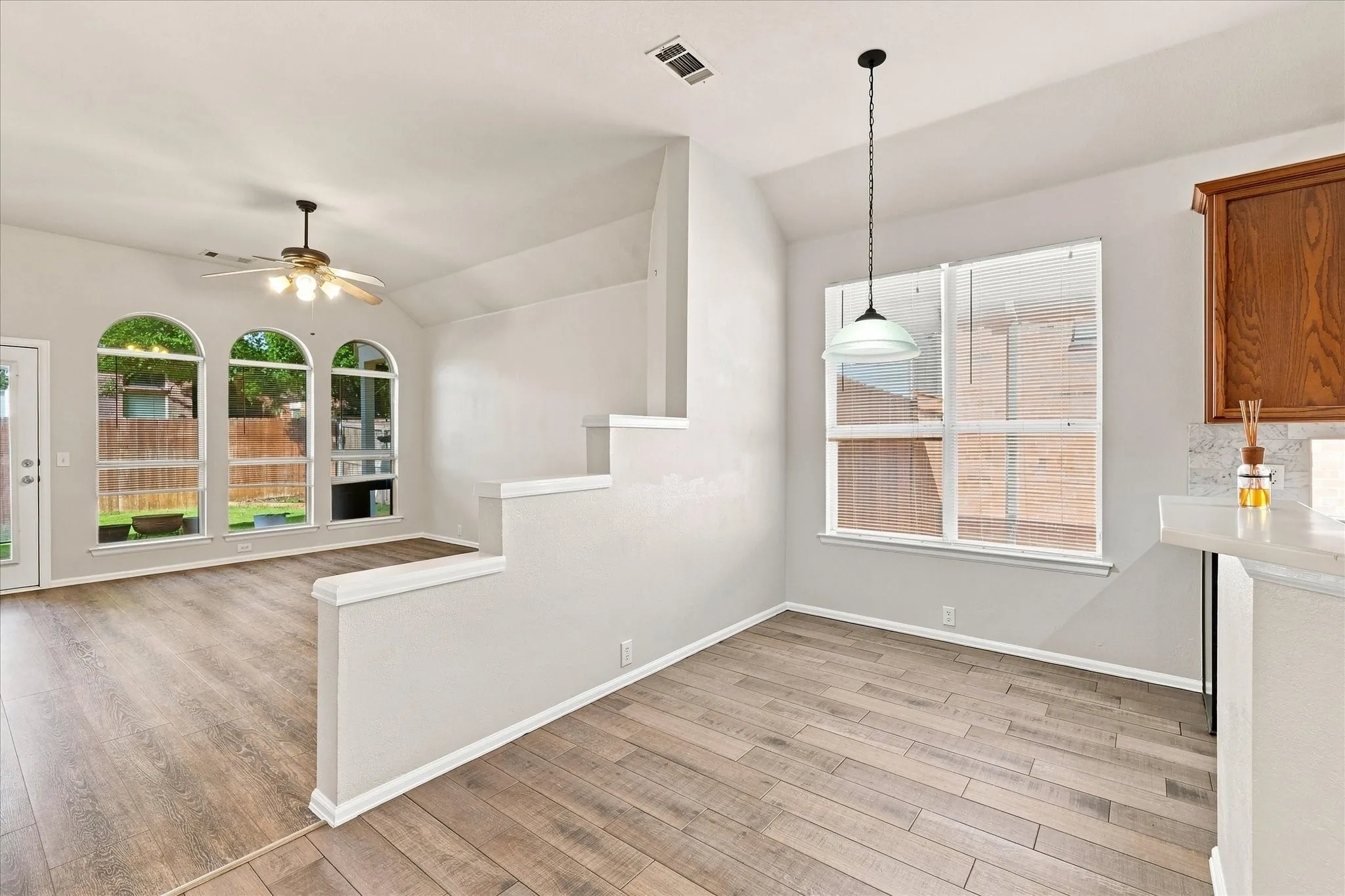 Single Family Residence For Rent in Denton County , 2812 THORNCREEK Lane, Fort Worth, Texas 76177, 3 Bedroom, 2 Bathroom, 2 Garage spaces, 2,006 Sqft, built in 2004, mls#21359141, Real Estate Agent in Fort Worth, Homes For Rent in Denton county, Homes For Rent in Fort Worth, Realtor in Fort Worth Texas, Real Estate Brokerage Independent Realty Texas, Luminita Cordes Realtor