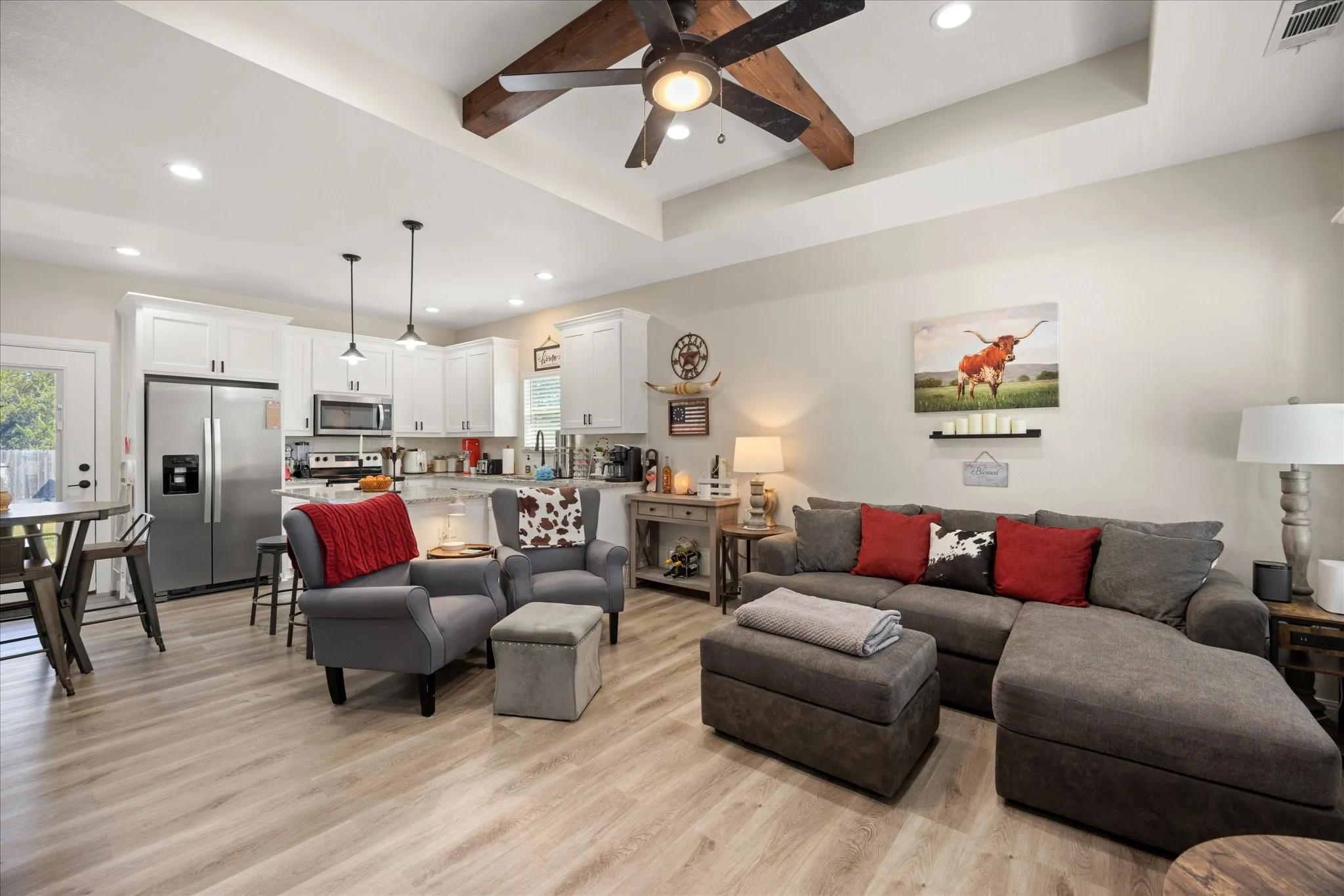 Single Family Residence For Sale in Hood County , 1608 Ridgeview Trail, Granbury, Texas 76048, 2 Bedroom, 2 Bathroom, Garage spaces, 1,103 Sqft, built in 2022, mls#21356044, Real Estate Agent in Granbury, Homes For Sale in Hood county, Homes For Sale in Granbury, Realtor in Granbury Texas, Real Estate Brokerage Independent Realty Texas, Luminita Cordes Realtor