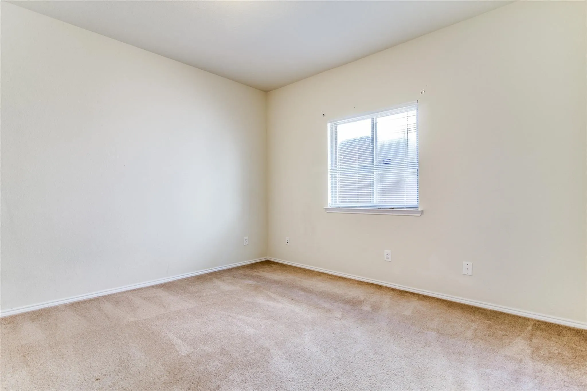 Single Family Residence For Rent in Collin County , 9400 Harrell Drive, Mc Kinney, Texas 75072, 5 Bedroom, 3 Bathroom, 2 Garage spaces, 2,969 Sqft, built in 2008, mls#21360042, Real Estate Agent in Mc Kinney, Homes For Rent in Collin county, Homes For Rent in Mc Kinney, Realtor in Mc Kinney Texas, Real Estate Brokerage Independent Realty Texas, Luminita Cordes Realtor