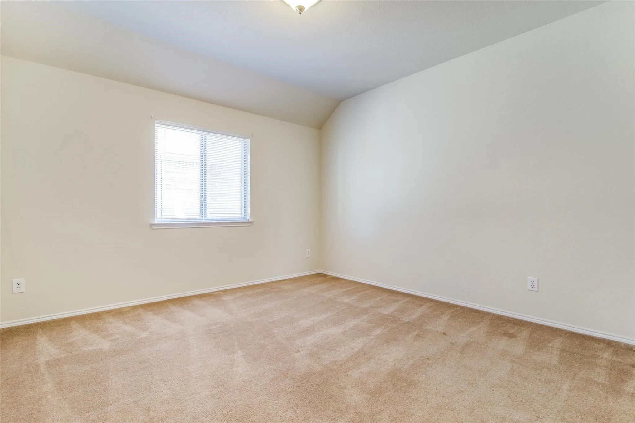 Single Family Residence For Rent in Collin County , 9400 Harrell Drive, Mc Kinney, Texas 75072, 5 Bedroom, 3 Bathroom, 2 Garage spaces, 2,969 Sqft, built in 2008, mls#21360042, Real Estate Agent in Mc Kinney, Homes For Rent in Collin county, Homes For Rent in Mc Kinney, Realtor in Mc Kinney Texas, Real Estate Brokerage Independent Realty Texas, Luminita Cordes Realtor