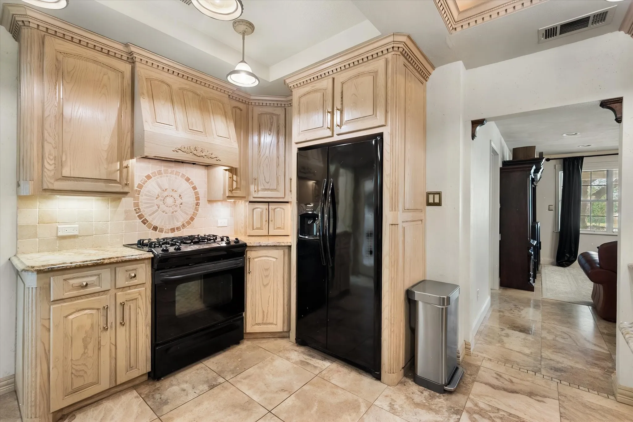 Single Family Residence For Sale in Henderson County , 1814 Robbins Road, Athens, Texas 75751, 3 Bedroom, 3 Bathroom, 2 Garage spaces, 3,092 Sqft, built in 1962, mls#21359942, Real Estate Agent in Athens, Homes For Sale in Henderson county, Homes For Sale in Athens, Realtor in Athens Texas, Real Estate Brokerage Independent Realty Texas, Luminita Cordes Realtor
