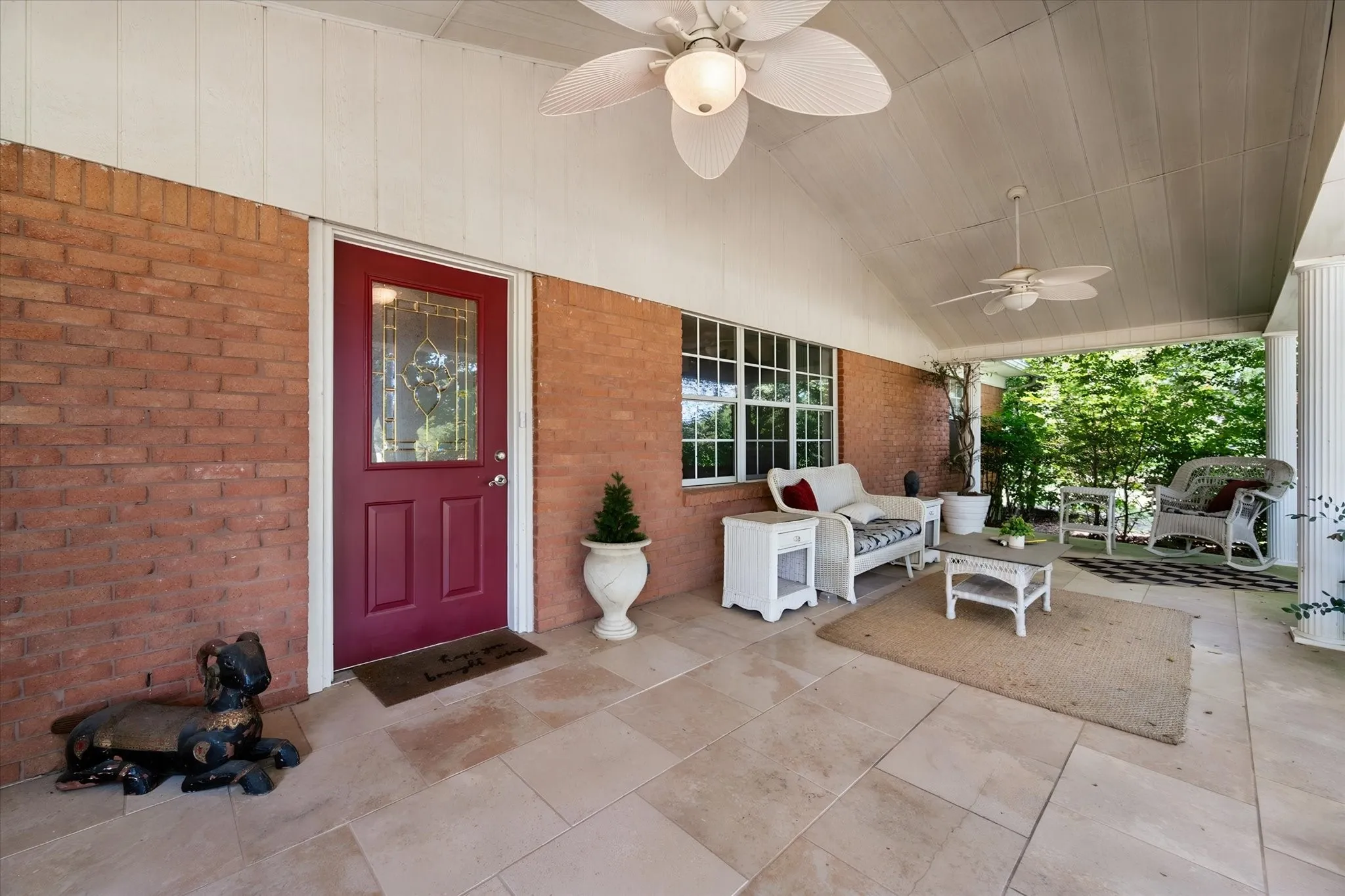 Single Family Residence For Sale in Henderson County , 1814 Robbins Road, Athens, Texas 75751, 3 Bedroom, 3 Bathroom, 2 Garage spaces, 3,092 Sqft, built in 1962, mls#21359942, Real Estate Agent in Athens, Homes For Sale in Henderson county, Homes For Sale in Athens, Realtor in Athens Texas, Real Estate Brokerage Independent Realty Texas, Luminita Cordes Realtor
