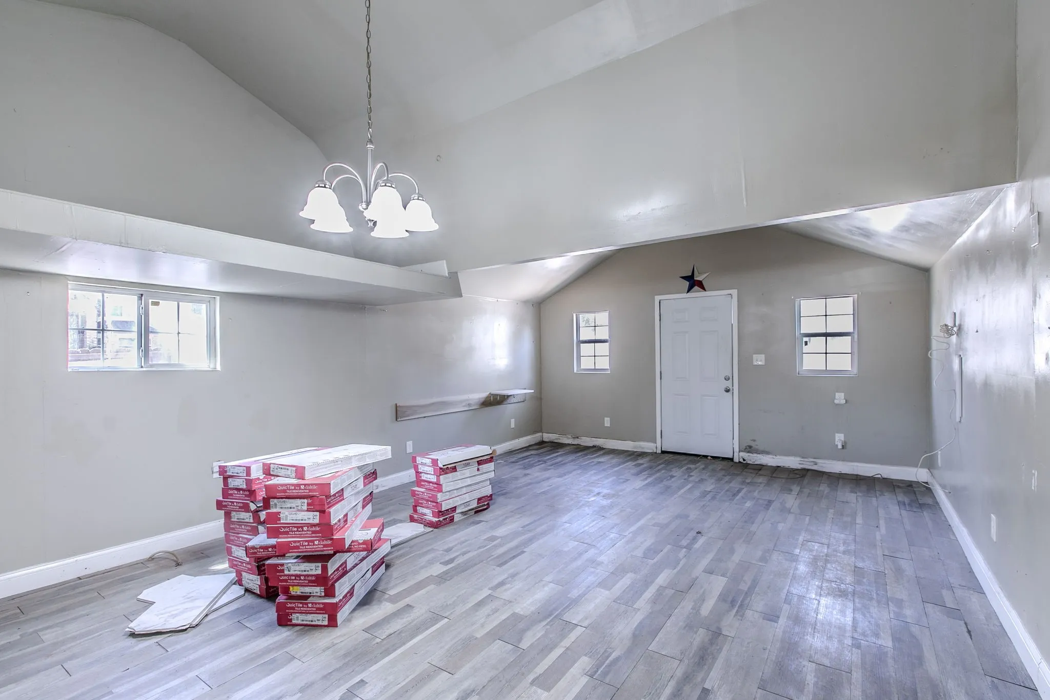 Single Family Residence For Sale in Tarrant County , 2759 Wentworth Drive, Grand Prairie, Texas 75052, 3 Bedroom, 2 Bathroom, 2 Garage spaces, 1,725 Sqft, built in 1985, mls#21360554, Real Estate Agent in Grand Prairie, Homes For Sale in Tarrant county, Homes For Sale in Grand Prairie, Realtor in Grand Prairie Texas, Real Estate Brokerage Independent Realty Texas, Luminita Cordes Realtor