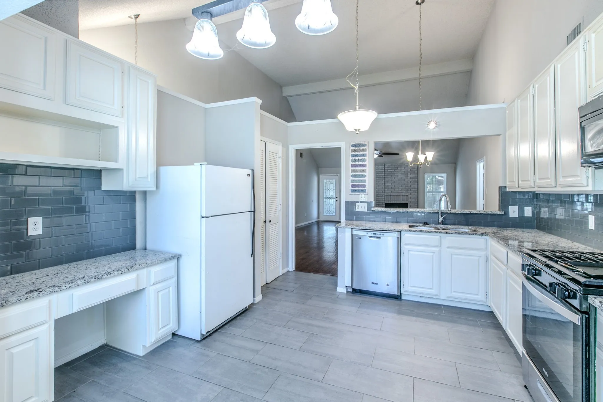Single Family Residence For Sale in Tarrant County , 2759 Wentworth Drive, Grand Prairie, Texas 75052, 3 Bedroom, 2 Bathroom, 2 Garage spaces, 1,725 Sqft, built in 1985, mls#21360554, Real Estate Agent in Grand Prairie, Homes For Sale in Tarrant county, Homes For Sale in Grand Prairie, Realtor in Grand Prairie Texas, Real Estate Brokerage Independent Realty Texas, Luminita Cordes Realtor