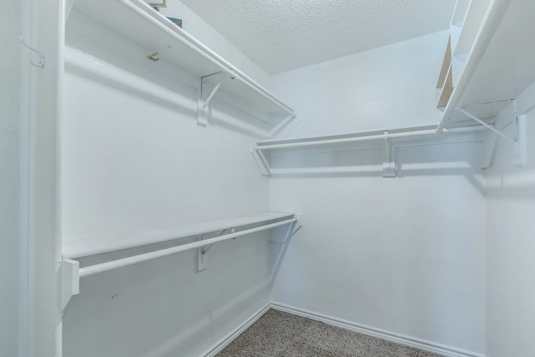 Single Family Residence For Sale in Tarrant County , 2759 Wentworth Drive, Grand Prairie, Texas 75052, 3 Bedroom, 2 Bathroom, 2 Garage spaces, 1,725 Sqft, built in 1985, mls#21360554, Real Estate Agent in Grand Prairie, Homes For Sale in Tarrant county, Homes For Sale in Grand Prairie, Realtor in Grand Prairie Texas, Real Estate Brokerage Independent Realty Texas, Luminita Cordes Realtor