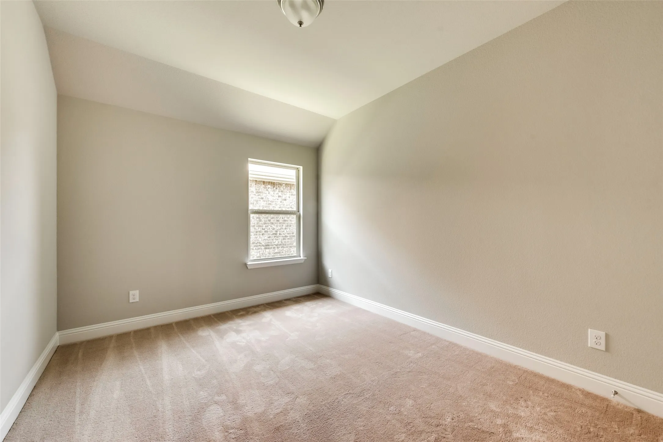 Single Family Residence For Rent in Denton County , 800 Bird Creek, Little Elm, Texas 75068, 3 Bedroom, 2 Bathroom, 2 Garage spaces, 1,851 Sqft, built in 2017, mls#21360562, Real Estate Agent in Little Elm, Homes For Rent in Denton county, Homes For Rent in Little Elm, Realtor in Little Elm Texas, Real Estate Brokerage Independent Realty Texas, Luminita Cordes Realtor