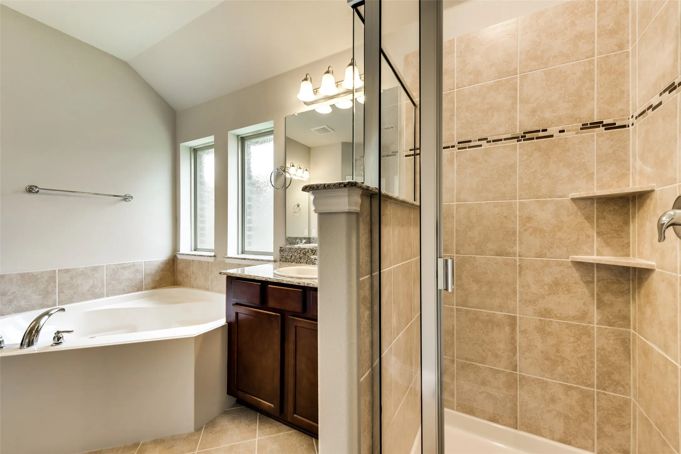 Single Family Residence For Rent in Denton County , 800 Bird Creek, Little Elm, Texas 75068, 3 Bedroom, 2 Bathroom, 2 Garage spaces, 1,851 Sqft, built in 2017, mls#21360562, Real Estate Agent in Little Elm, Homes For Rent in Denton county, Homes For Rent in Little Elm, Realtor in Little Elm Texas, Real Estate Brokerage Independent Realty Texas, Luminita Cordes Realtor