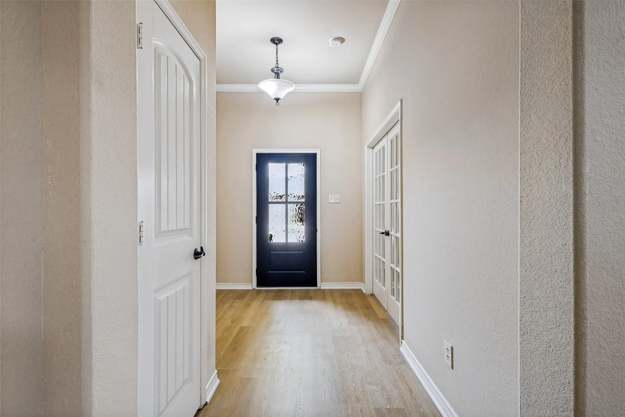 Single Family Residence For Sale in Collin County , 10005 Petrified Tree Lane, Mc Kinney, Texas 75072, 4 Bedroom, 2 Bathroom, 2 Garage spaces, 2,038 Sqft, built in 2012, mls#21359926, Real Estate Agent in Mc Kinney, Homes For Sale in Collin county, Homes For Sale in Mc Kinney, Realtor in Mc Kinney Texas, Real Estate Brokerage Independent Realty Texas, Luminita Cordes Realtor