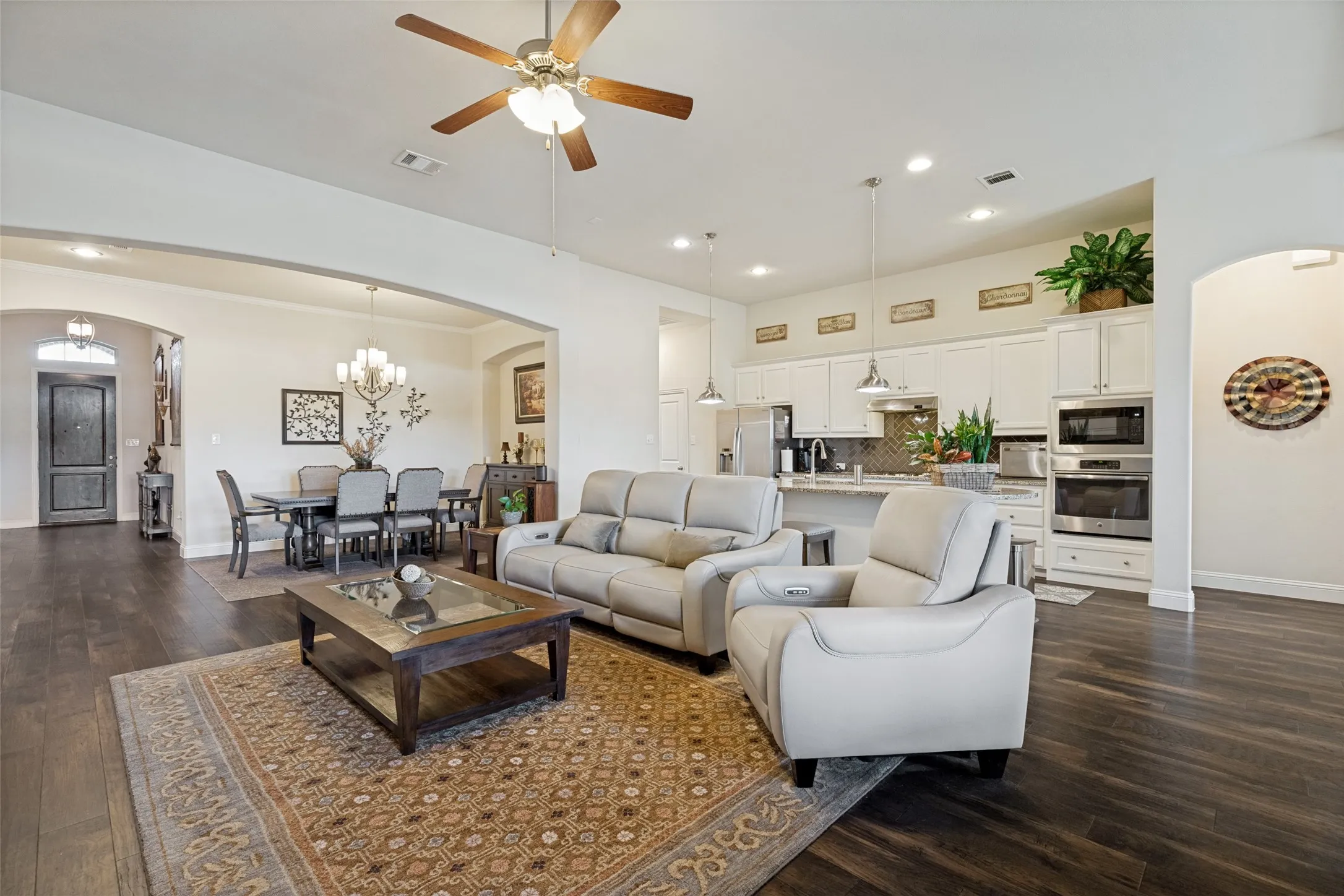 Single Family Residence For Sale in Collin County , 4309 Switchgrass Street, Celina, Texas 75009, 4 Bedroom, 3 Bathroom, 3 Garage spaces, 2,672 Sqft, built in 2016, mls#21355436, Real Estate Agent in Celina, Homes For Sale in Collin county, Homes For Sale in Celina, Realtor in Celina Texas, Real Estate Brokerage Independent Realty Texas, Luminita Cordes Realtor