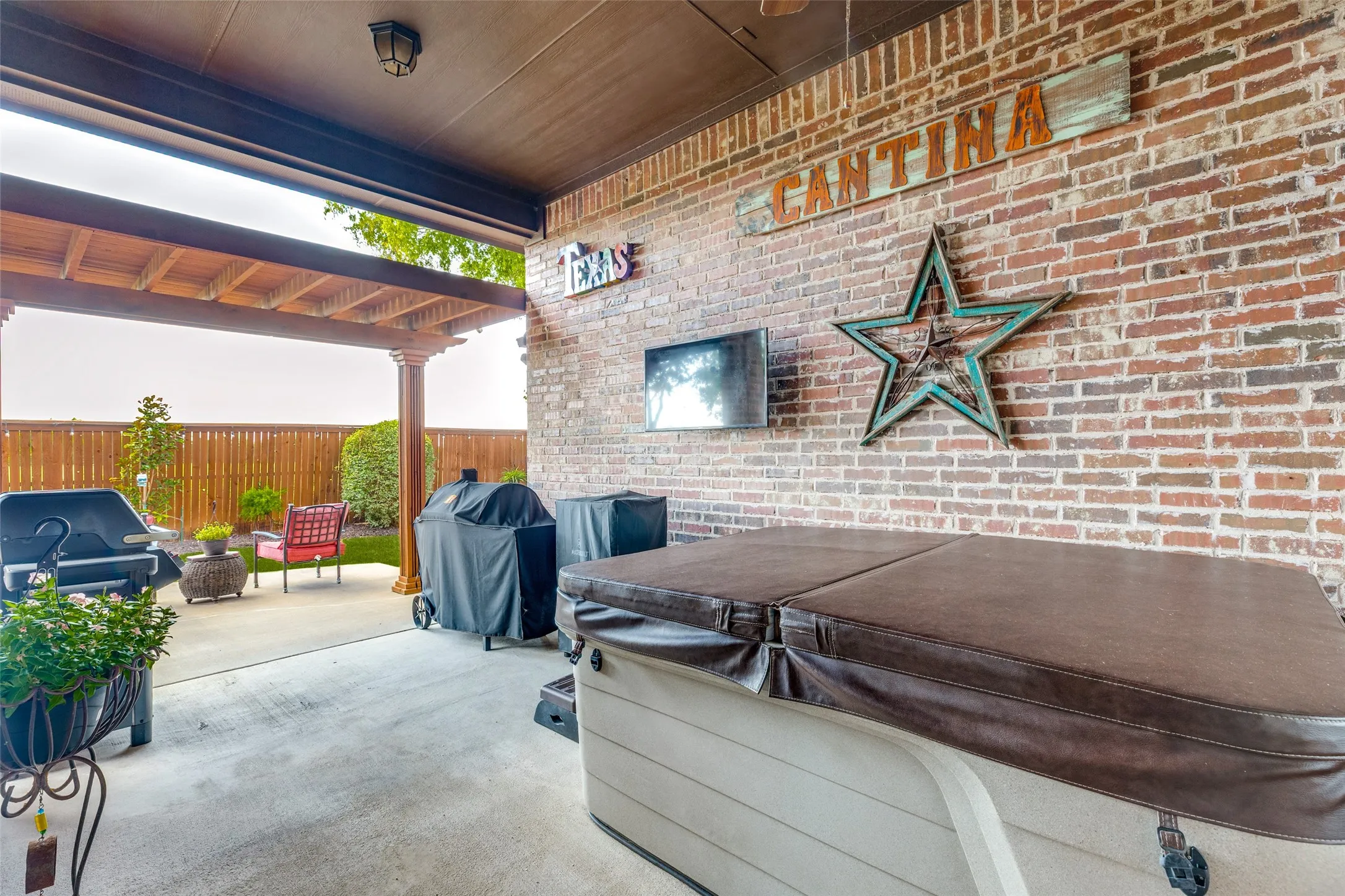 Single Family Residence For Sale in Collin County , 4309 Switchgrass Street, Celina, Texas 75009, 4 Bedroom, 3 Bathroom, 3 Garage spaces, 2,672 Sqft, built in 2016, mls#21355436, Real Estate Agent in Celina, Homes For Sale in Collin county, Homes For Sale in Celina, Realtor in Celina Texas, Real Estate Brokerage Independent Realty Texas, Luminita Cordes Realtor