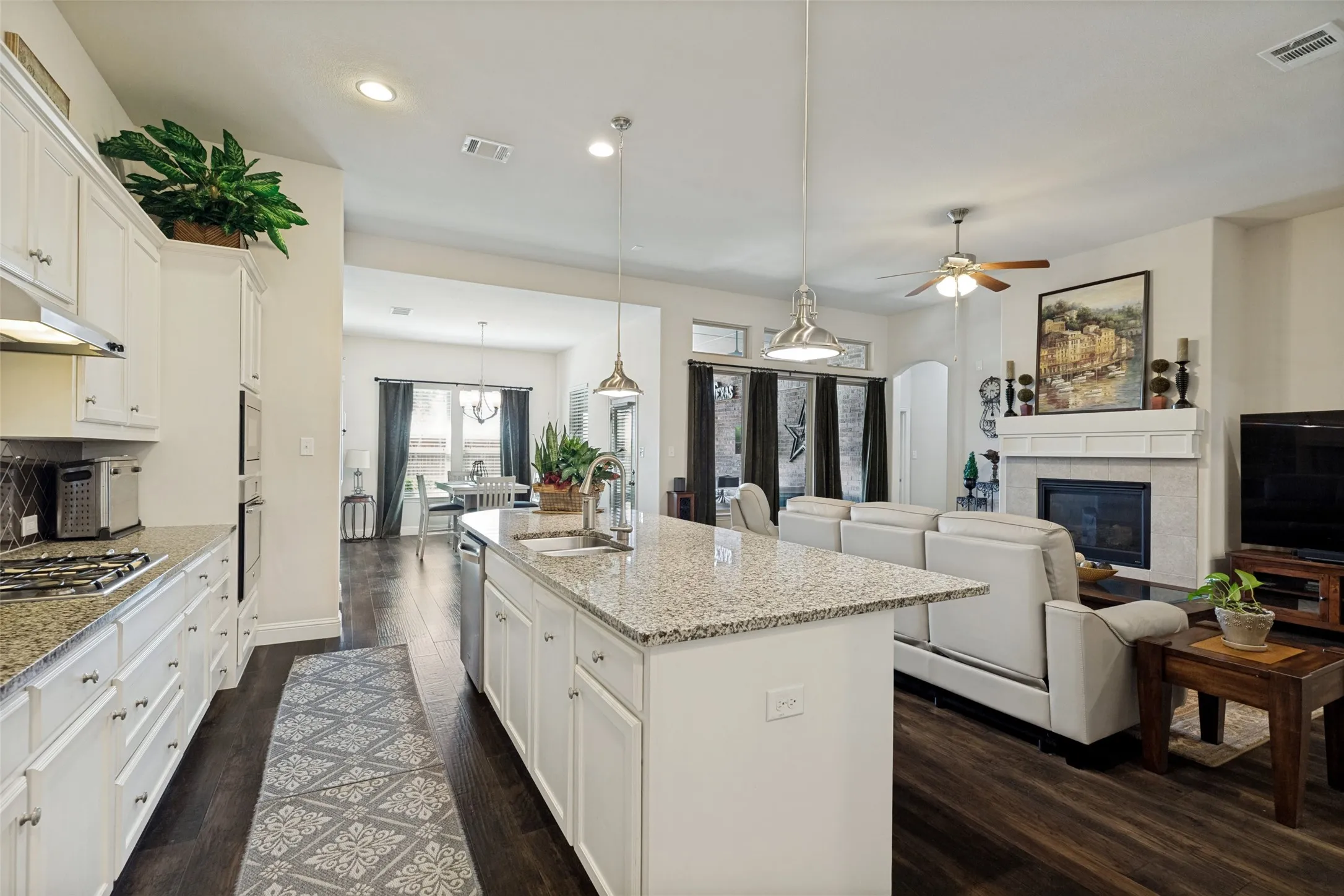 Single Family Residence For Sale in Collin County , 4309 Switchgrass Street, Celina, Texas 75009, 4 Bedroom, 3 Bathroom, 3 Garage spaces, 2,672 Sqft, built in 2016, mls#21355436, Real Estate Agent in Celina, Homes For Sale in Collin county, Homes For Sale in Celina, Realtor in Celina Texas, Real Estate Brokerage Independent Realty Texas, Luminita Cordes Realtor