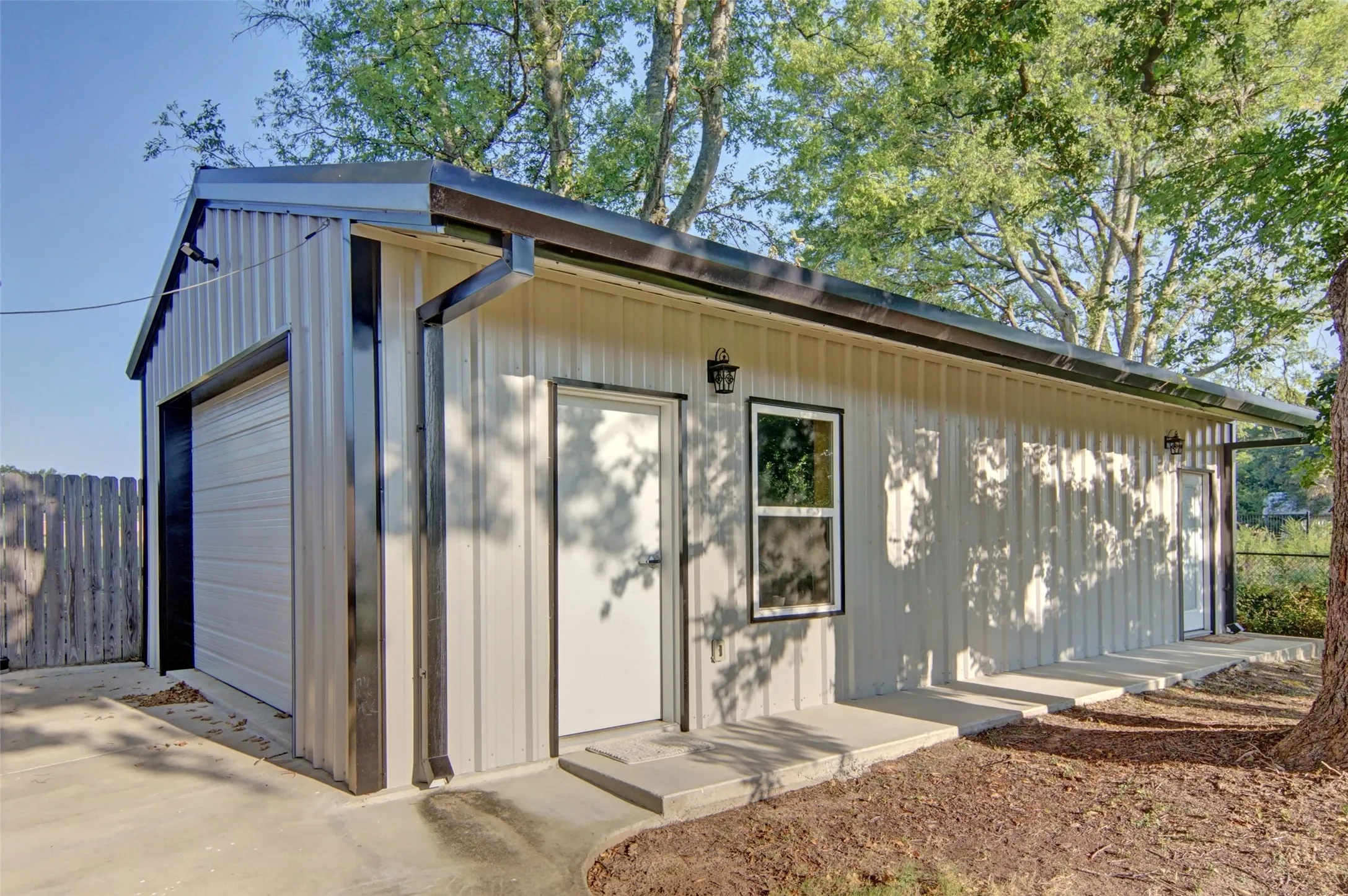 Insulated workshop with split unit.
