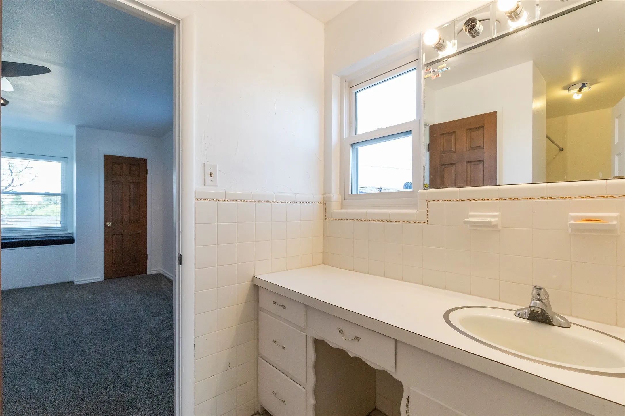 Single Family Residence For Sale in Jones County , 902 Avenue O, Anson, Texas 79501, 3 Bedroom, 3 Bathroom, 2 Garage spaces, 2,519 Sqft, built in 1976, mls#21359912, Real Estate Agent in Anson, Homes For Sale in Jones county, Homes For Sale in Anson, Realtor in Anson Texas, Real Estate Brokerage Independent Realty Texas, Luminita Cordes Realtor