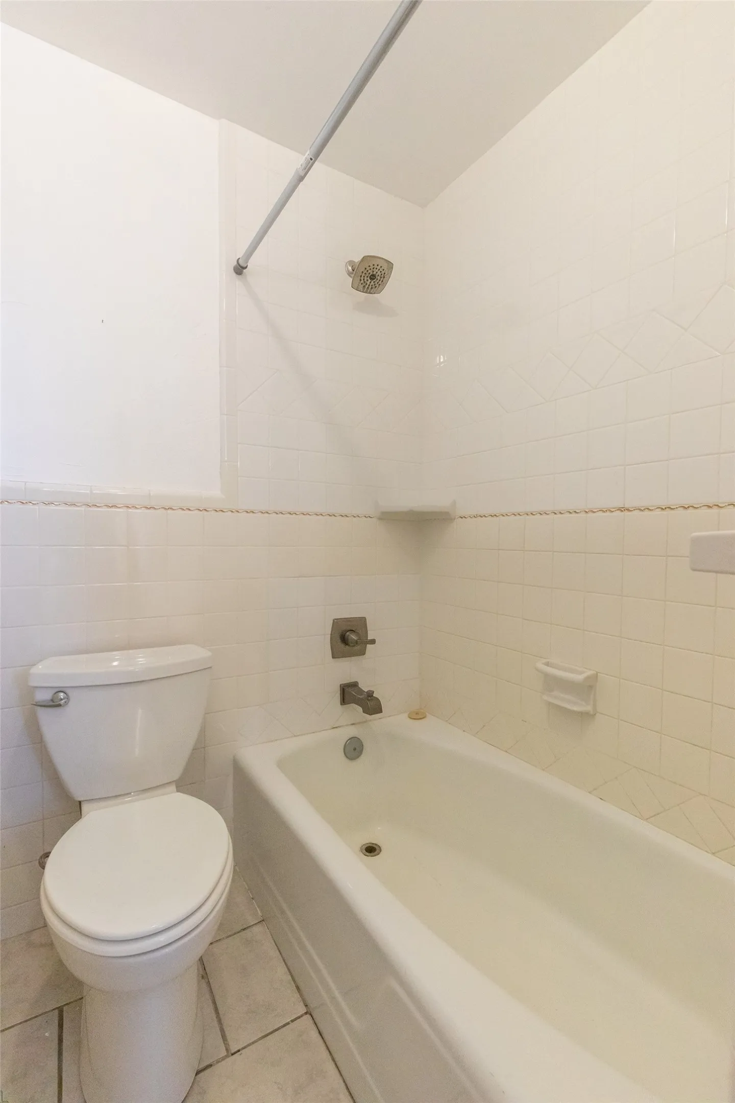 Single Family Residence For Sale in Jones County , 902 Avenue O, Anson, Texas 79501, 3 Bedroom, 3 Bathroom, 2 Garage spaces, 2,519 Sqft, built in 1976, mls#21359912, Real Estate Agent in Anson, Homes For Sale in Jones county, Homes For Sale in Anson, Realtor in Anson Texas, Real Estate Brokerage Independent Realty Texas, Luminita Cordes Realtor