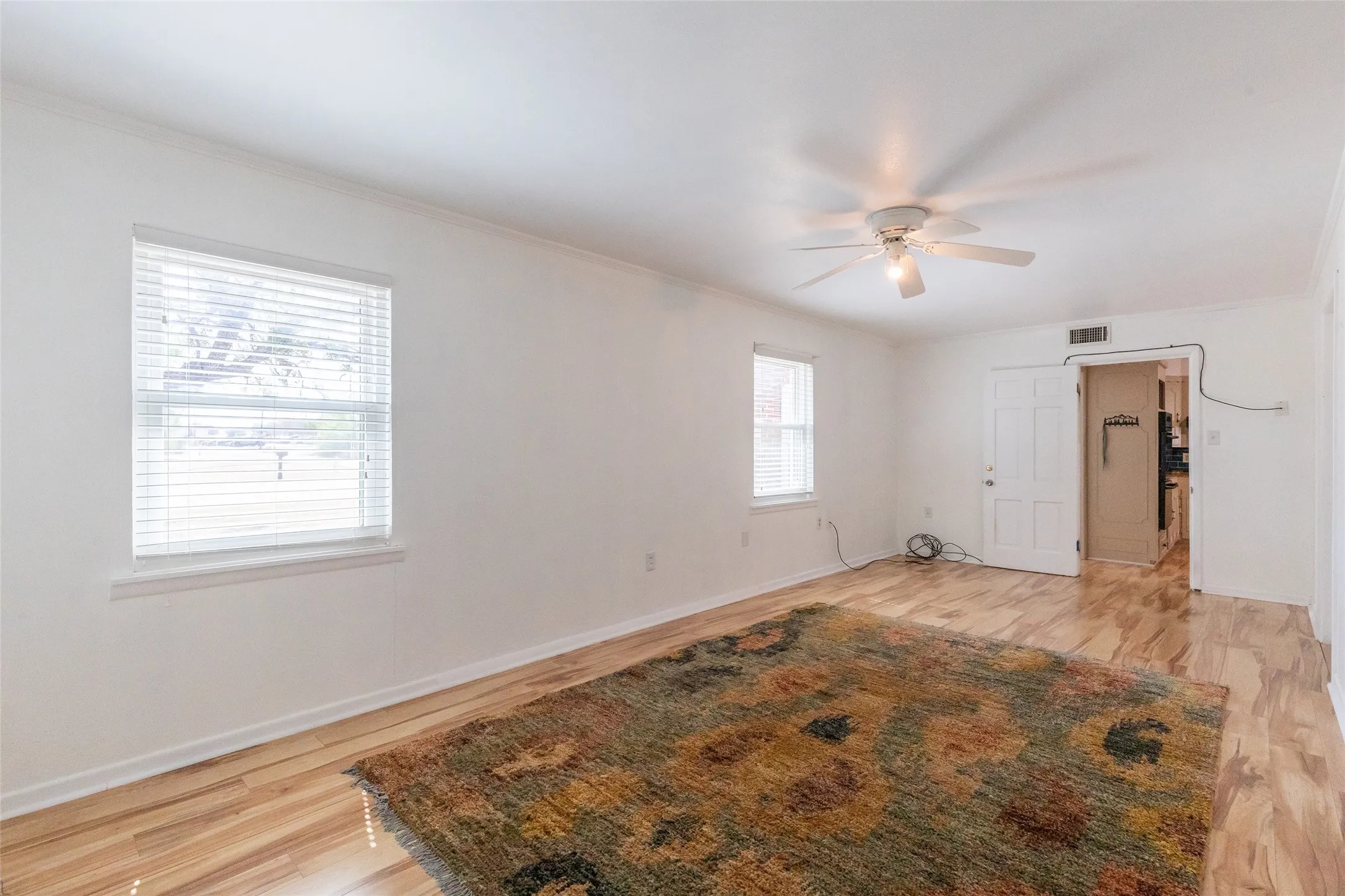 Single Family Residence For Sale in Jones County , 902 Avenue O, Anson, Texas 79501, 3 Bedroom, 3 Bathroom, 2 Garage spaces, 2,519 Sqft, built in 1976, mls#21359912, Real Estate Agent in Anson, Homes For Sale in Jones county, Homes For Sale in Anson, Realtor in Anson Texas, Real Estate Brokerage Independent Realty Texas, Luminita Cordes Realtor