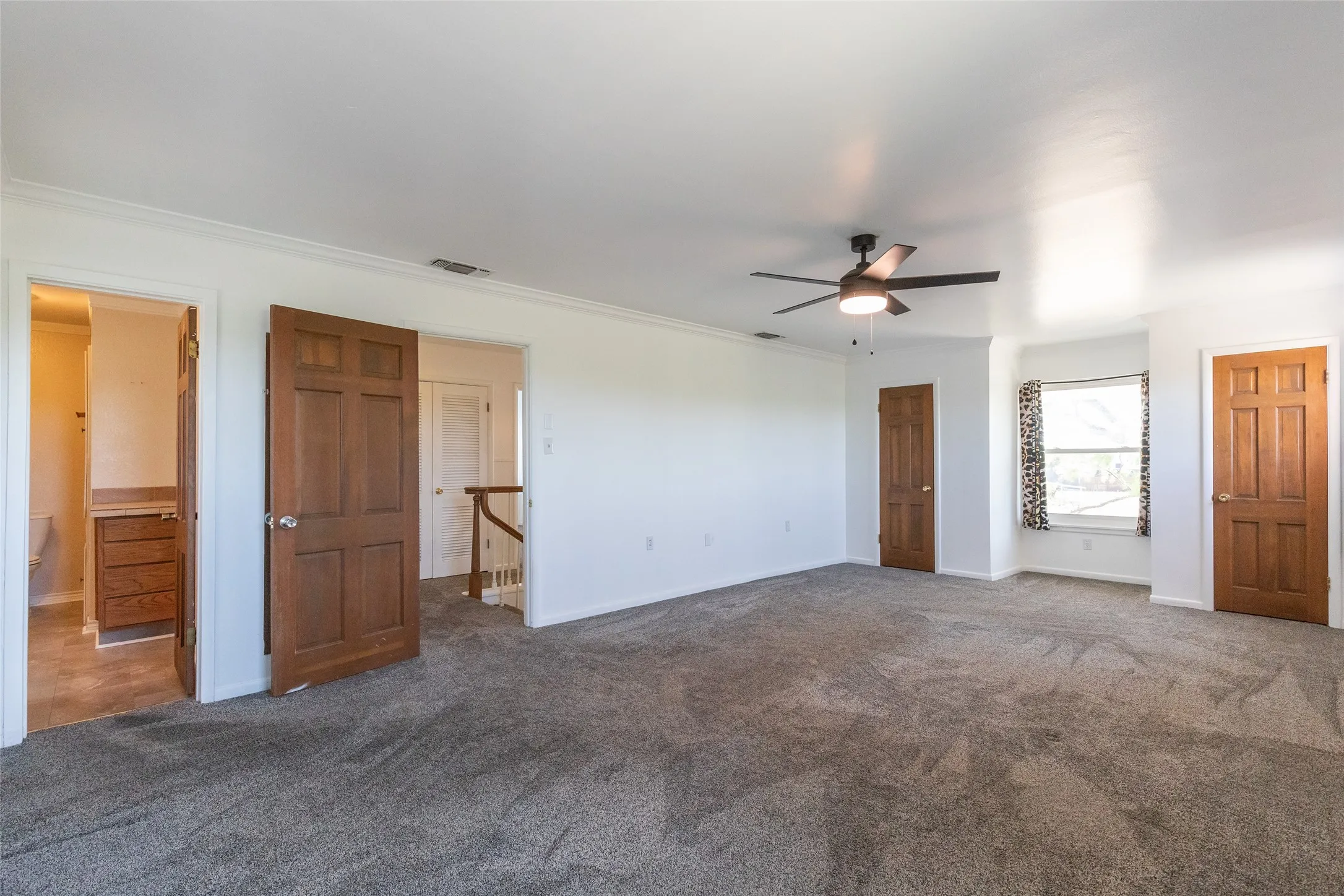 Single Family Residence For Sale in Jones County , 902 Avenue O, Anson, Texas 79501, 3 Bedroom, 3 Bathroom, 2 Garage spaces, 2,519 Sqft, built in 1976, mls#21359912, Real Estate Agent in Anson, Homes For Sale in Jones county, Homes For Sale in Anson, Realtor in Anson Texas, Real Estate Brokerage Independent Realty Texas, Luminita Cordes Realtor