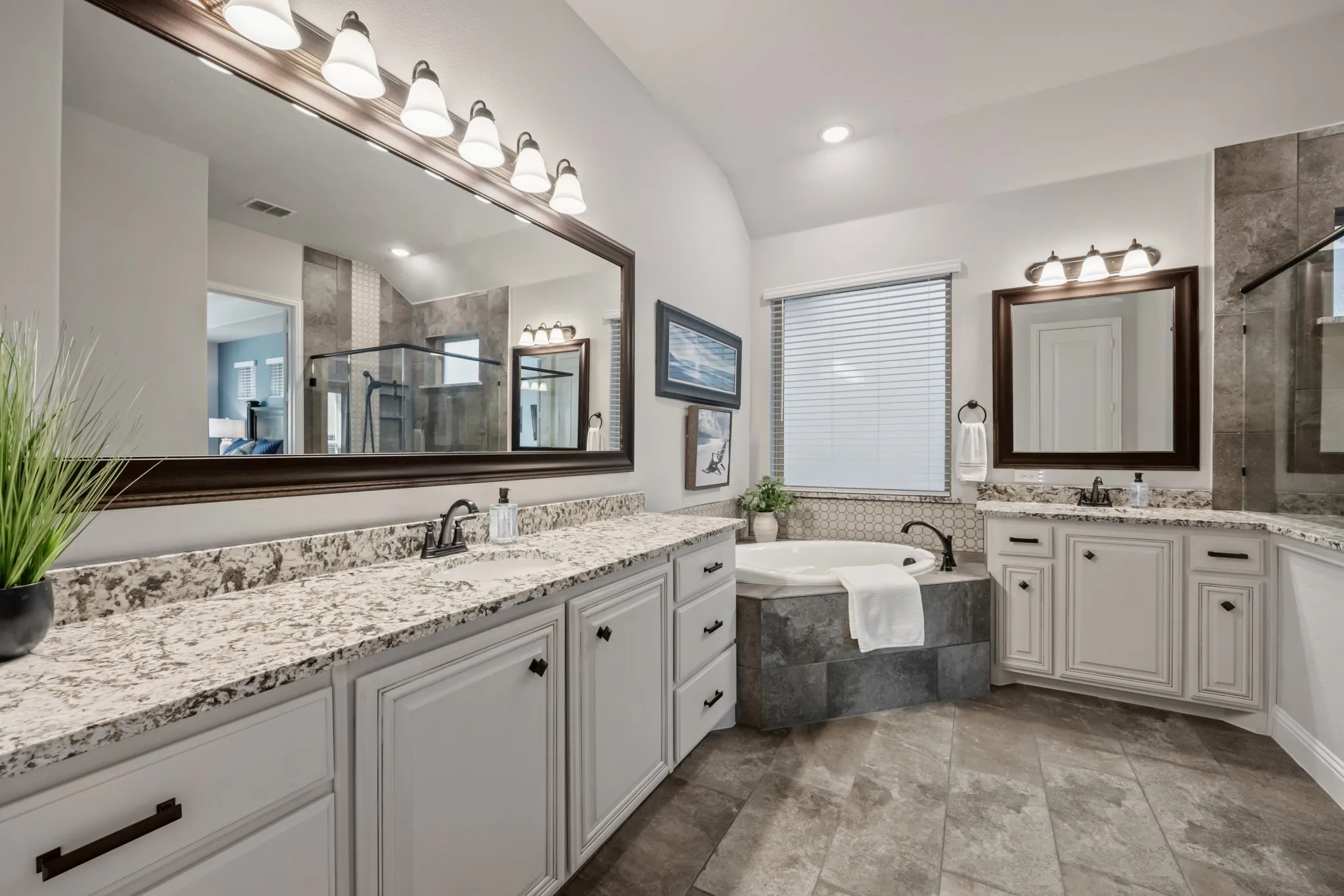 Single Family Residence For Sale in Kaufman County , 2115 Devonblue Drive, Forney, Texas 75126, 4 Bedroom, 3 Bathroom, 3 Garage spaces, 2,734 Sqft, built in 2020, mls#21360515, Real Estate Agent in Forney, Homes For Sale in Kaufman county, Homes For Sale in Forney, Realtor in Forney Texas, Real Estate Brokerage Independent Realty Texas, Luminita Cordes Realtor