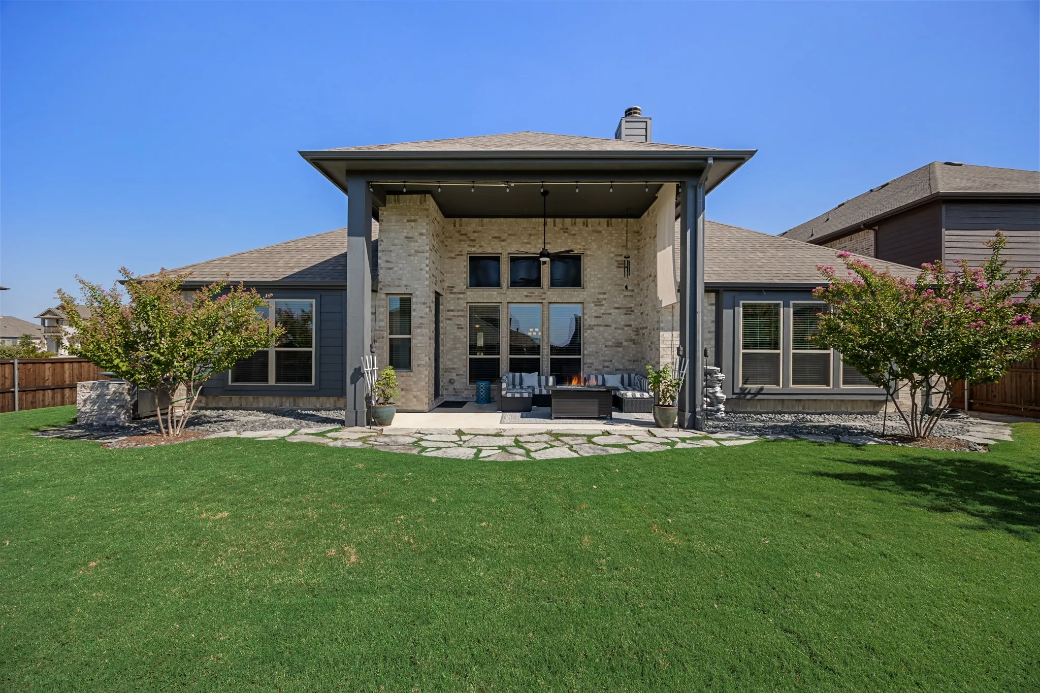 Single Family Residence For Sale in Kaufman County , 2115 Devonblue Drive, Forney, Texas 75126, 4 Bedroom, 3 Bathroom, 3 Garage spaces, 2,734 Sqft, built in 2020, mls#21360515, Real Estate Agent in Forney, Homes For Sale in Kaufman county, Homes For Sale in Forney, Realtor in Forney Texas, Real Estate Brokerage Independent Realty Texas, Luminita Cordes Realtor