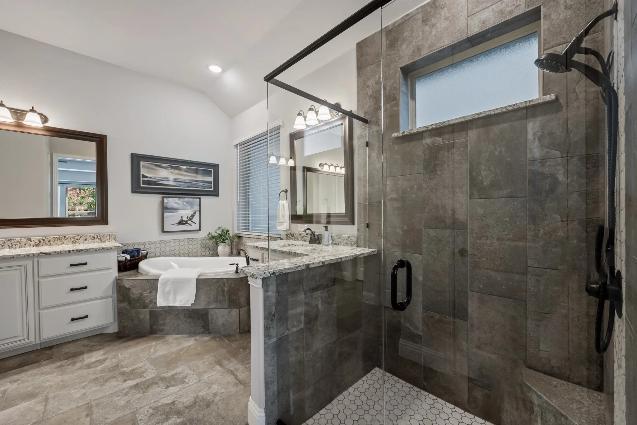 Single Family Residence For Sale in Kaufman County , 2115 Devonblue Drive, Forney, Texas 75126, 4 Bedroom, 3 Bathroom, 3 Garage spaces, 2,734 Sqft, built in 2020, mls#21360515, Real Estate Agent in Forney, Homes For Sale in Kaufman county, Homes For Sale in Forney, Realtor in Forney Texas, Real Estate Brokerage Independent Realty Texas, Luminita Cordes Realtor