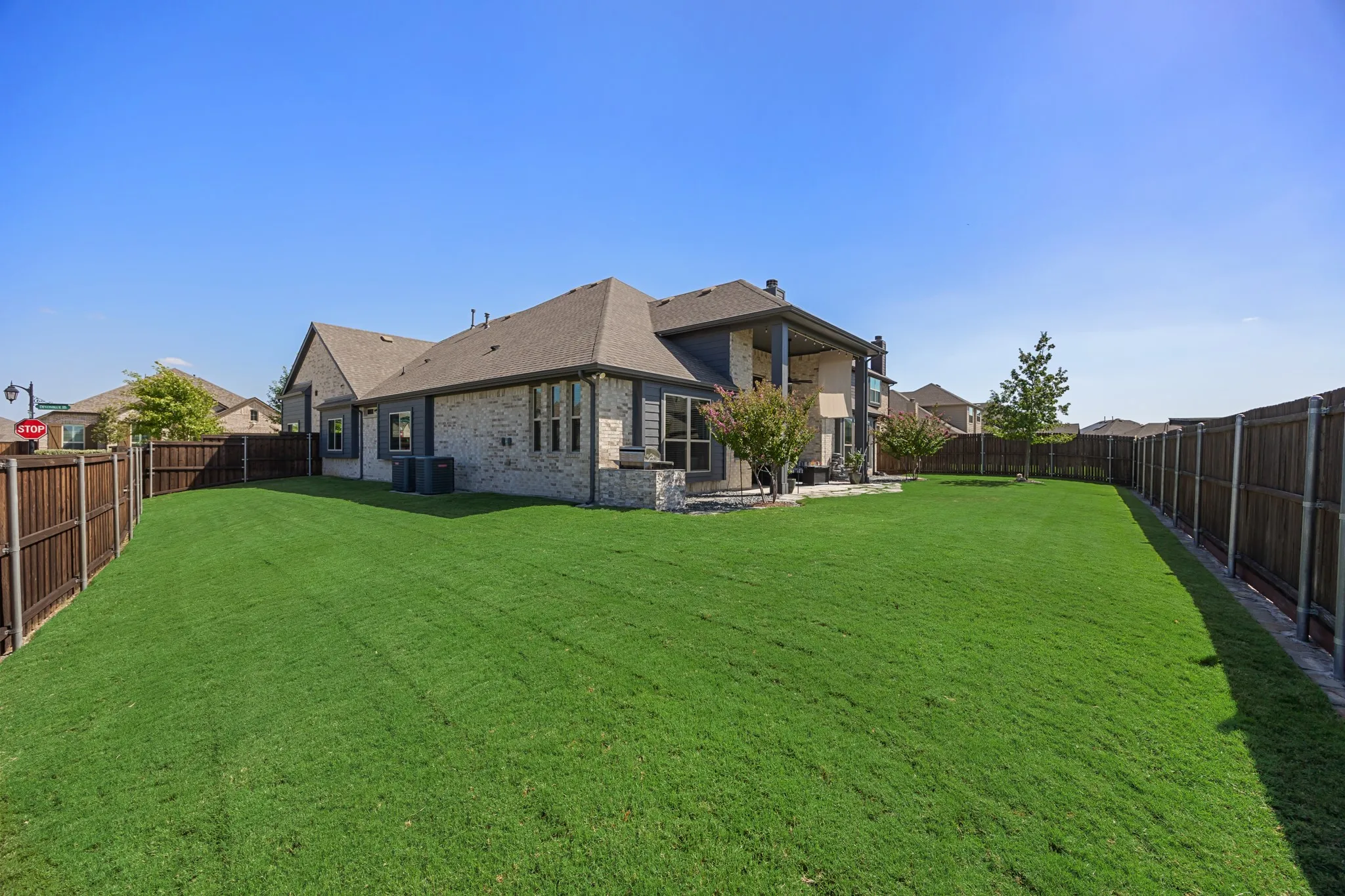 Single Family Residence For Sale in Kaufman County , 2115 Devonblue Drive, Forney, Texas 75126, 4 Bedroom, 3 Bathroom, 3 Garage spaces, 2,734 Sqft, built in 2020, mls#21360515, Real Estate Agent in Forney, Homes For Sale in Kaufman county, Homes For Sale in Forney, Realtor in Forney Texas, Real Estate Brokerage Independent Realty Texas, Luminita Cordes Realtor