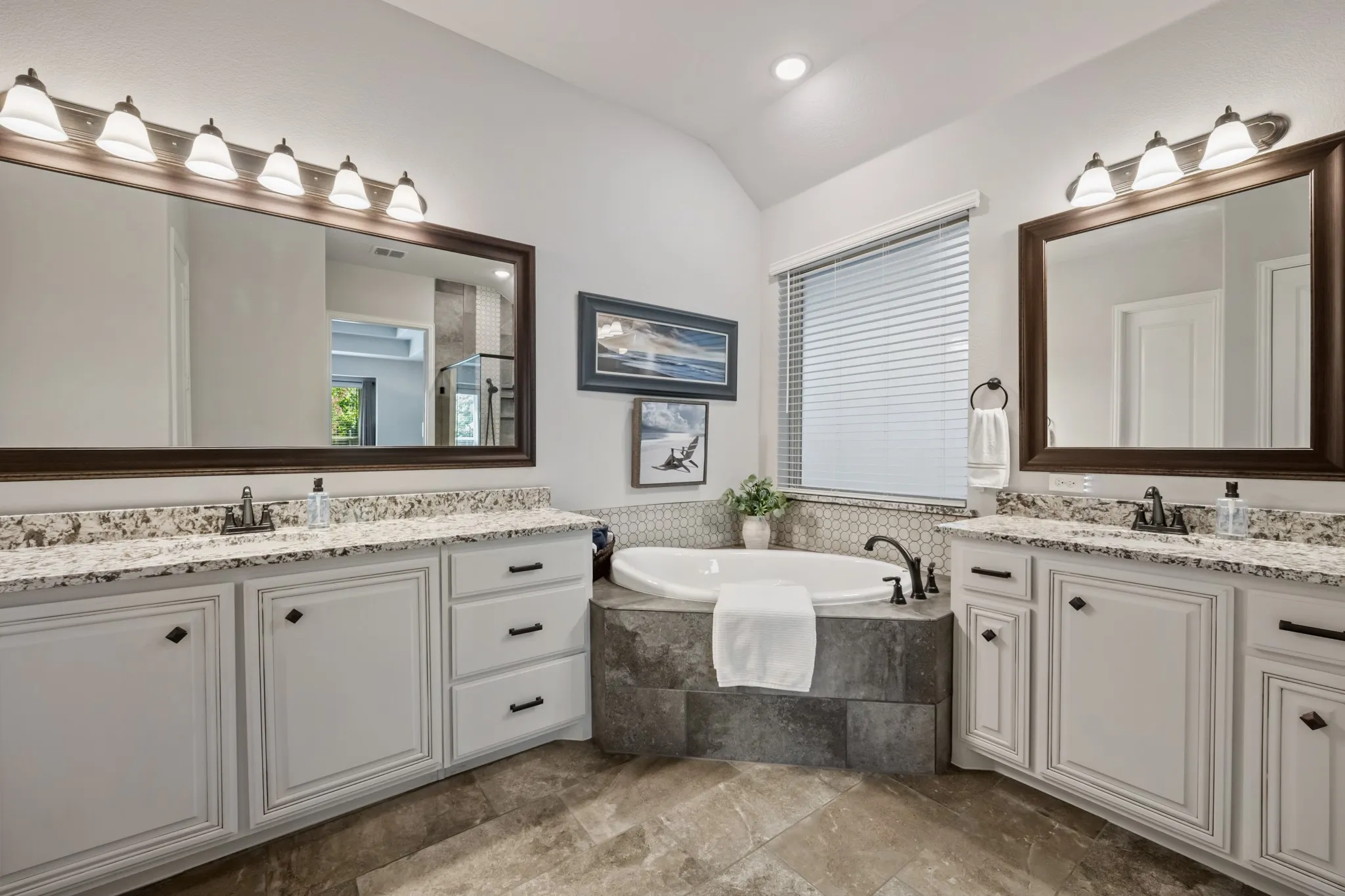 Single Family Residence For Sale in Kaufman County , 2115 Devonblue Drive, Forney, Texas 75126, 4 Bedroom, 3 Bathroom, 3 Garage spaces, 2,734 Sqft, built in 2020, mls#21360515, Real Estate Agent in Forney, Homes For Sale in Kaufman county, Homes For Sale in Forney, Realtor in Forney Texas, Real Estate Brokerage Independent Realty Texas, Luminita Cordes Realtor