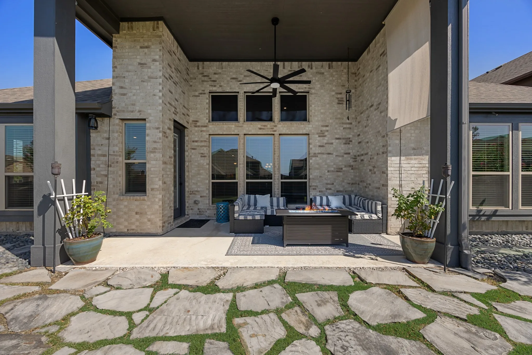 Single Family Residence For Sale in Kaufman County , 2115 Devonblue Drive, Forney, Texas 75126, 4 Bedroom, 3 Bathroom, 3 Garage spaces, 2,734 Sqft, built in 2020, mls#21360515, Real Estate Agent in Forney, Homes For Sale in Kaufman county, Homes For Sale in Forney, Realtor in Forney Texas, Real Estate Brokerage Independent Realty Texas, Luminita Cordes Realtor