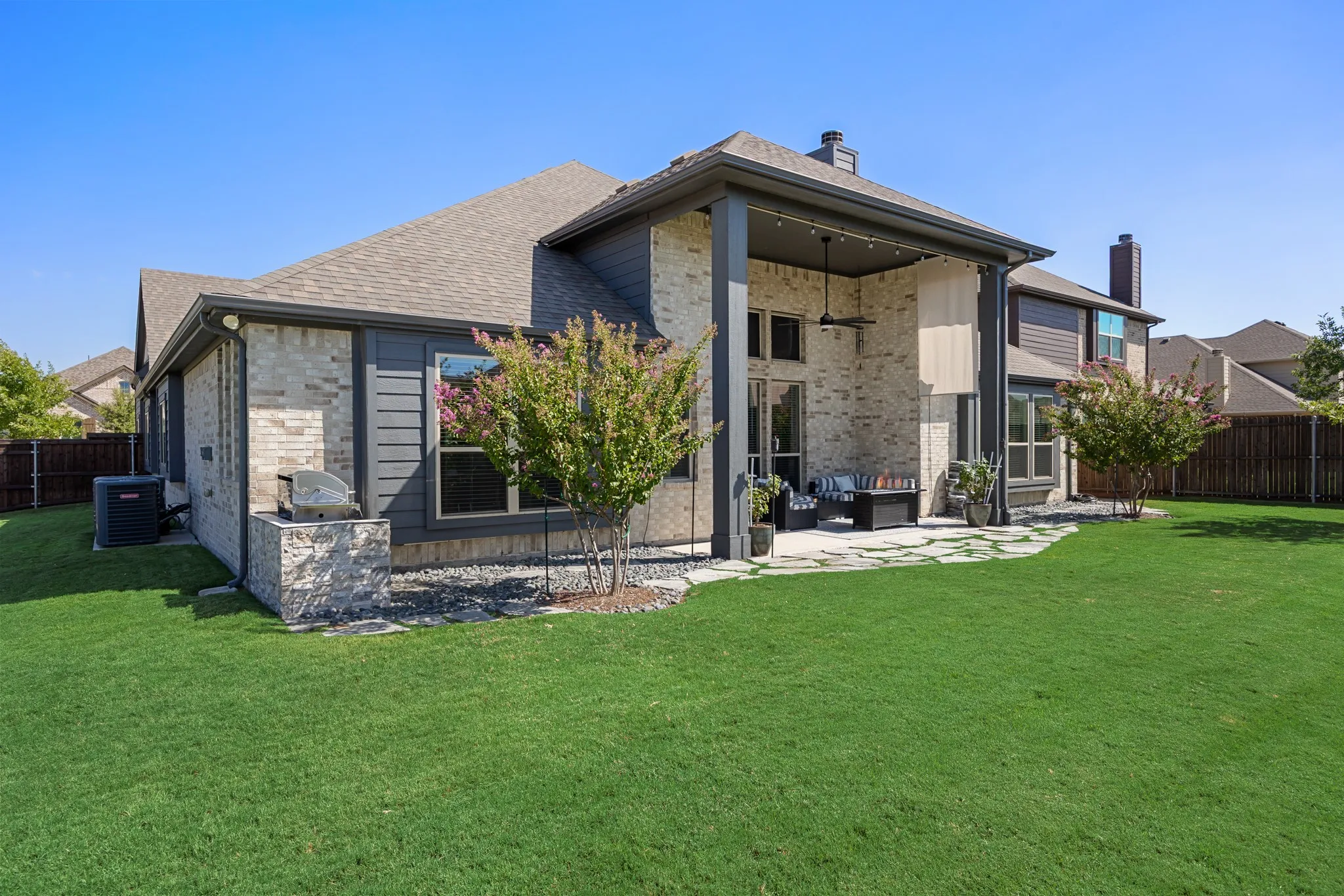 Single Family Residence For Sale in Kaufman County , 2115 Devonblue Drive, Forney, Texas 75126, 4 Bedroom, 3 Bathroom, 3 Garage spaces, 2,734 Sqft, built in 2020, mls#21360515, Real Estate Agent in Forney, Homes For Sale in Kaufman county, Homes For Sale in Forney, Realtor in Forney Texas, Real Estate Brokerage Independent Realty Texas, Luminita Cordes Realtor
