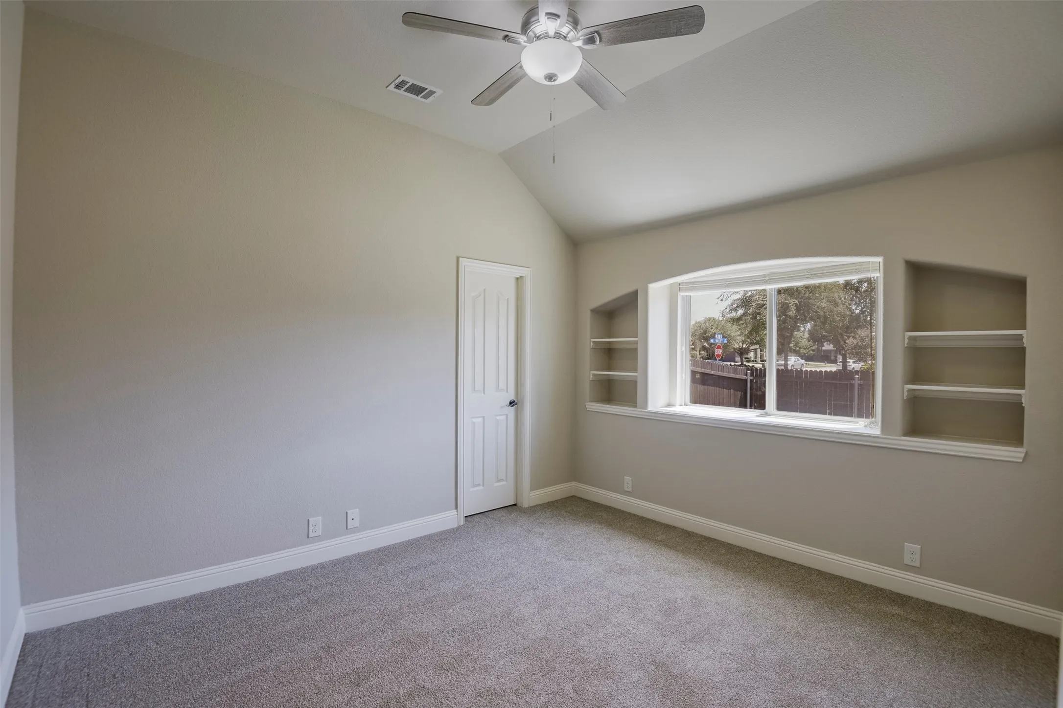Single Family Residence For Sale in Ellis County , 905 Mill Pond Drive, Midlothian, Texas 76065, 4 Bedroom, 2 Bathroom, 2 Garage spaces, 2,318 Sqft, built in 2014, mls#21358904, Real Estate Agent in Midlothian, Homes For Sale in Ellis county, Homes For Sale in Midlothian, Realtor in Midlothian Texas, Real Estate Brokerage Independent Realty Texas, Luminita Cordes Realtor