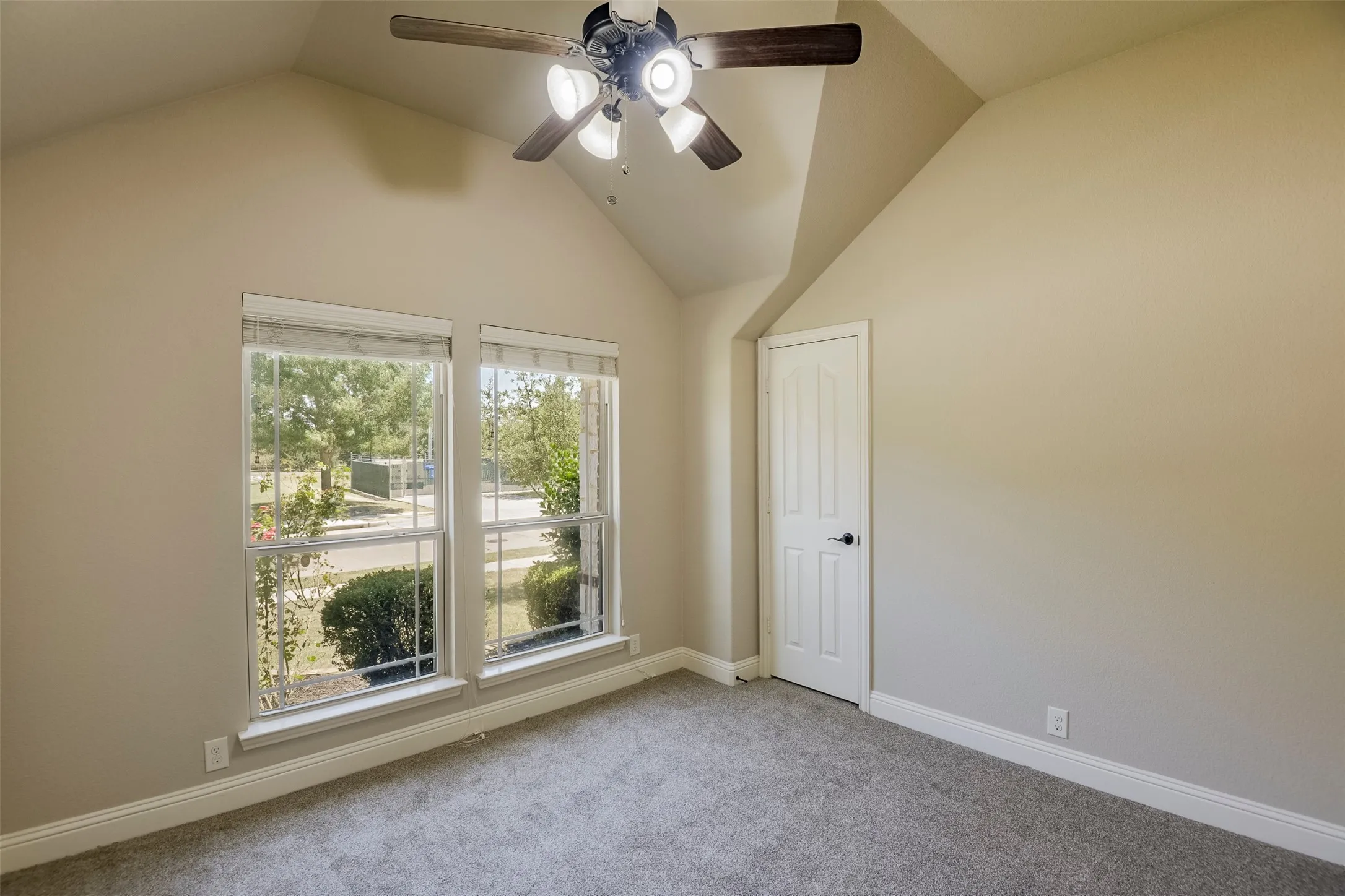 Single Family Residence For Sale in Ellis County , 905 Mill Pond Drive, Midlothian, Texas 76065, 4 Bedroom, 2 Bathroom, 2 Garage spaces, 2,318 Sqft, built in 2014, mls#21358904, Real Estate Agent in Midlothian, Homes For Sale in Ellis county, Homes For Sale in Midlothian, Realtor in Midlothian Texas, Real Estate Brokerage Independent Realty Texas, Luminita Cordes Realtor